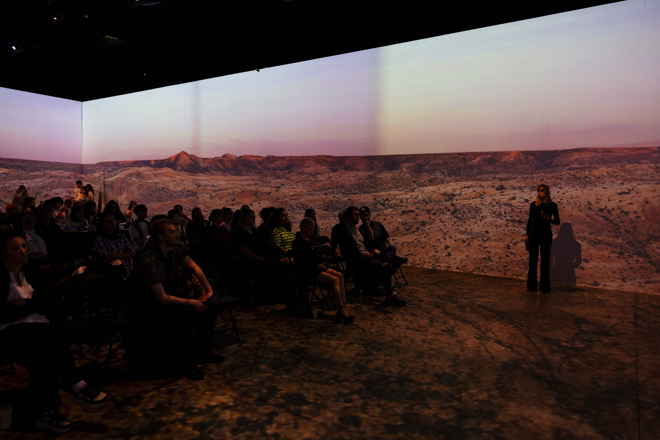 SREDA PORTFOLIO REVIEWS 2025. Portrait and event photographer in Moscow