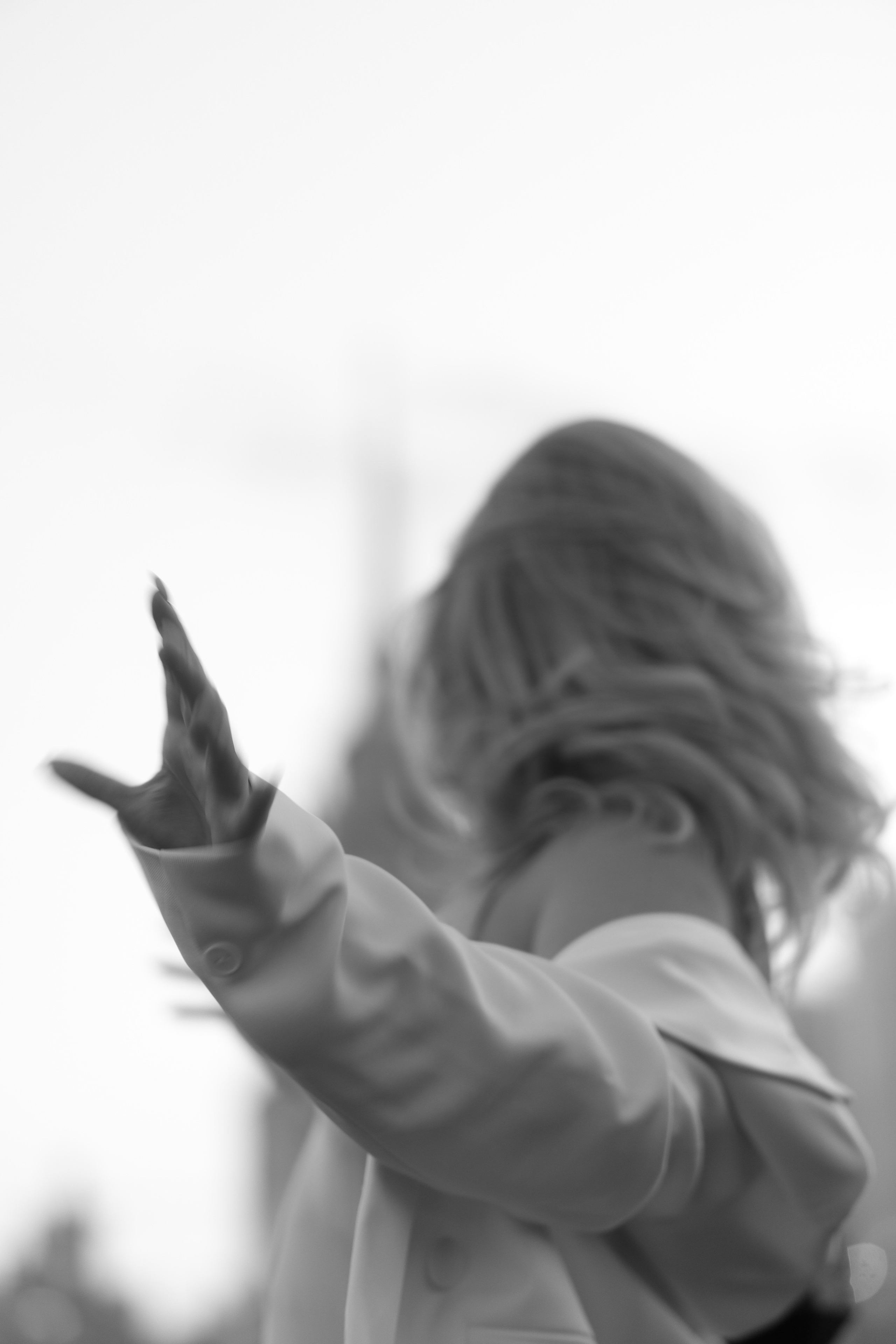 портрет женщины со спины