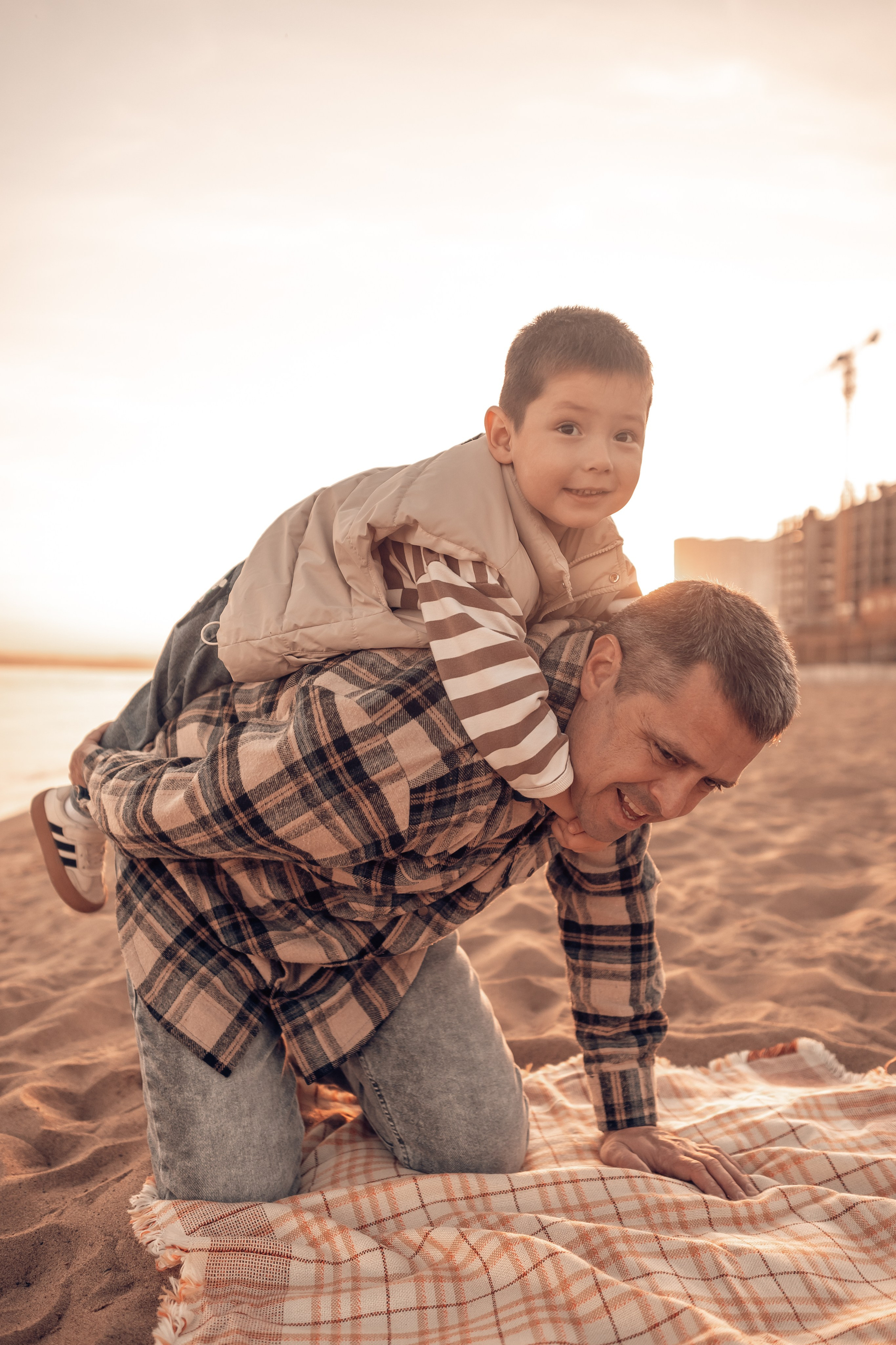 Алексей, Елена и Тимур. Пляж. Главная