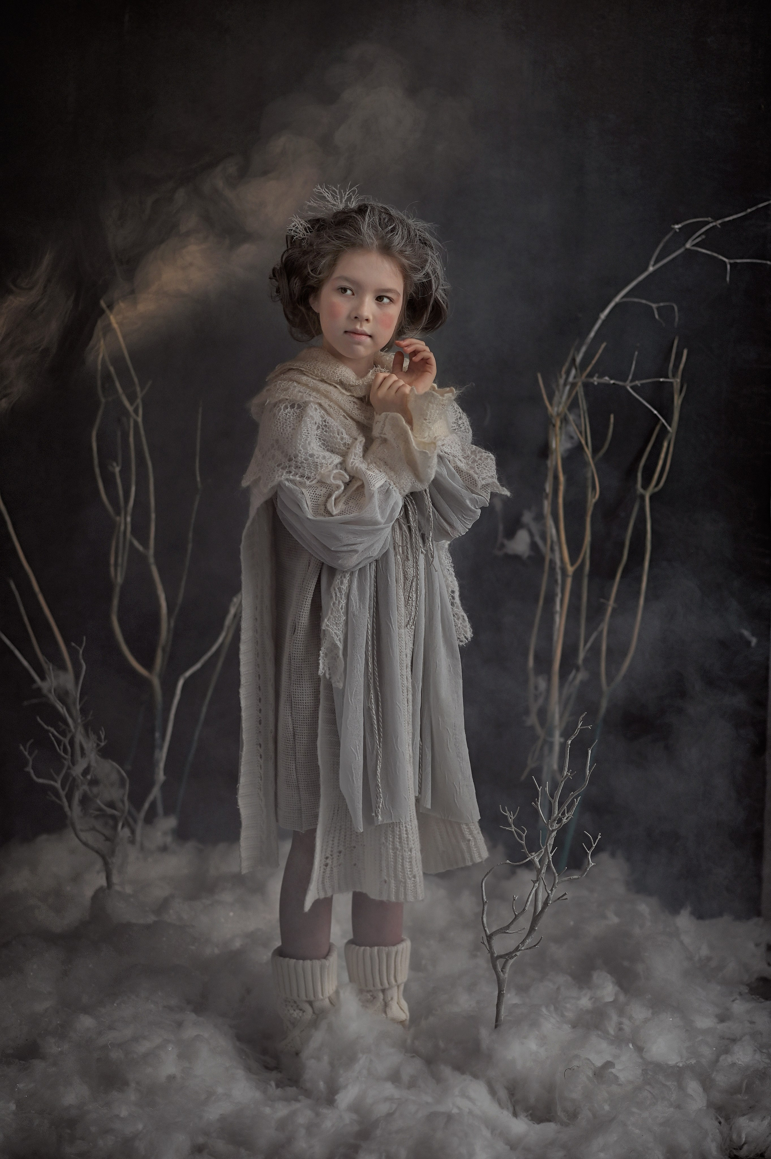 Дашуля в роли сказочной зимней героини. Фотографы крещения/венчания  Красноярск Татьяна и Вячеслав Переваловы