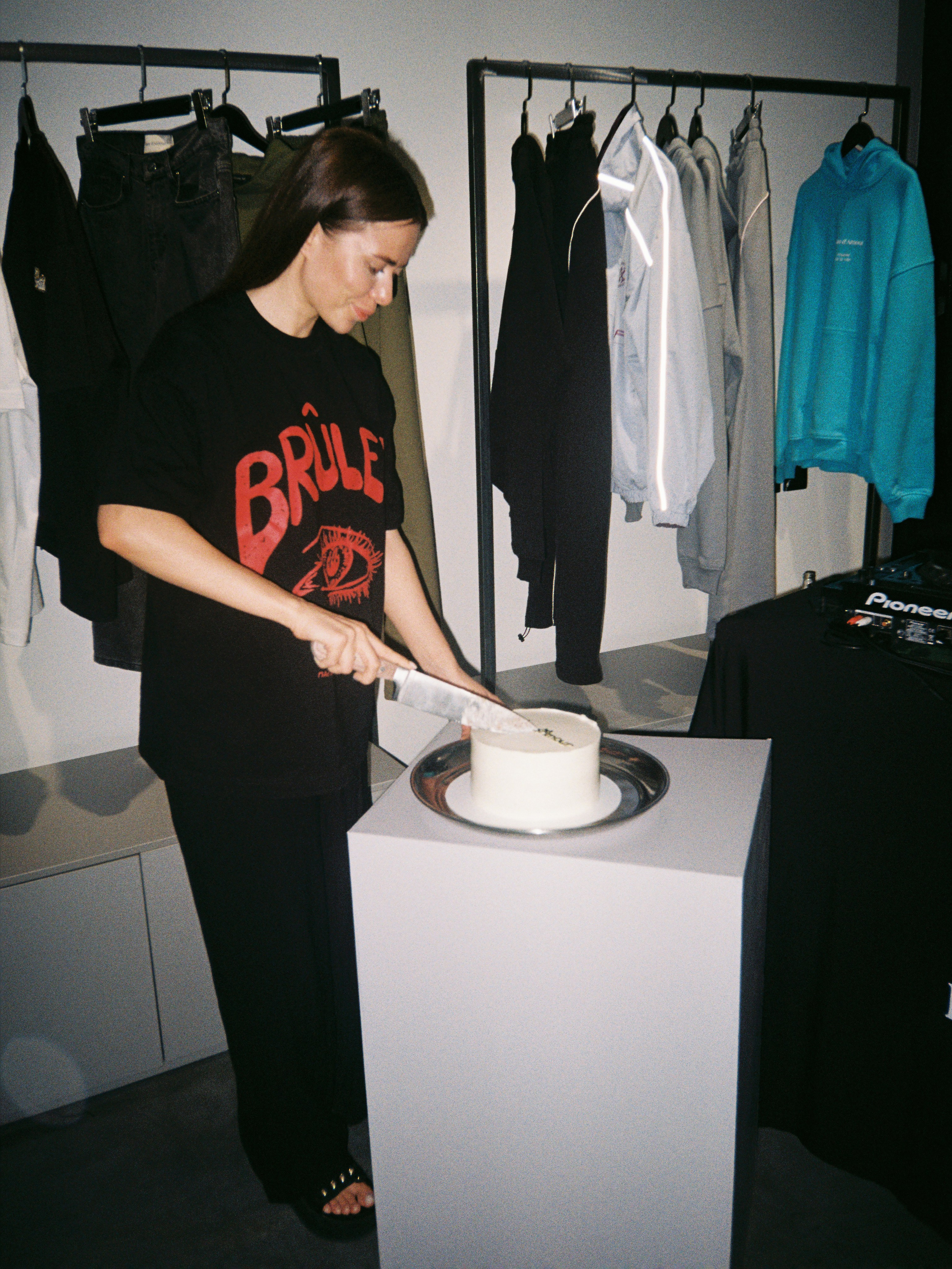 Brûler d'Amour, июль 2025