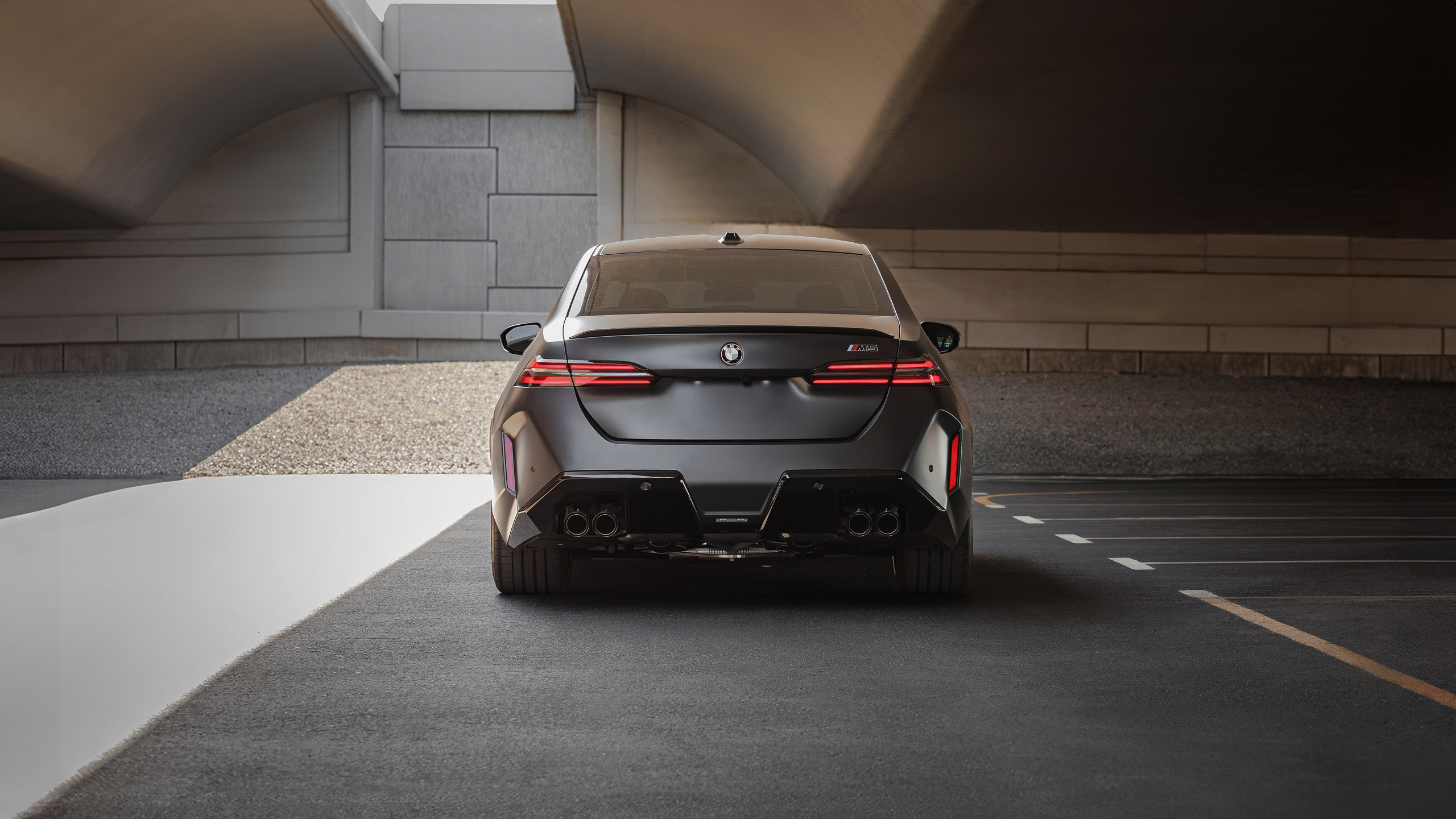 BMW Photoshoot in Dubai — Premium Automotive Photography. Evgen Yatsenko — Photographer in Dubai