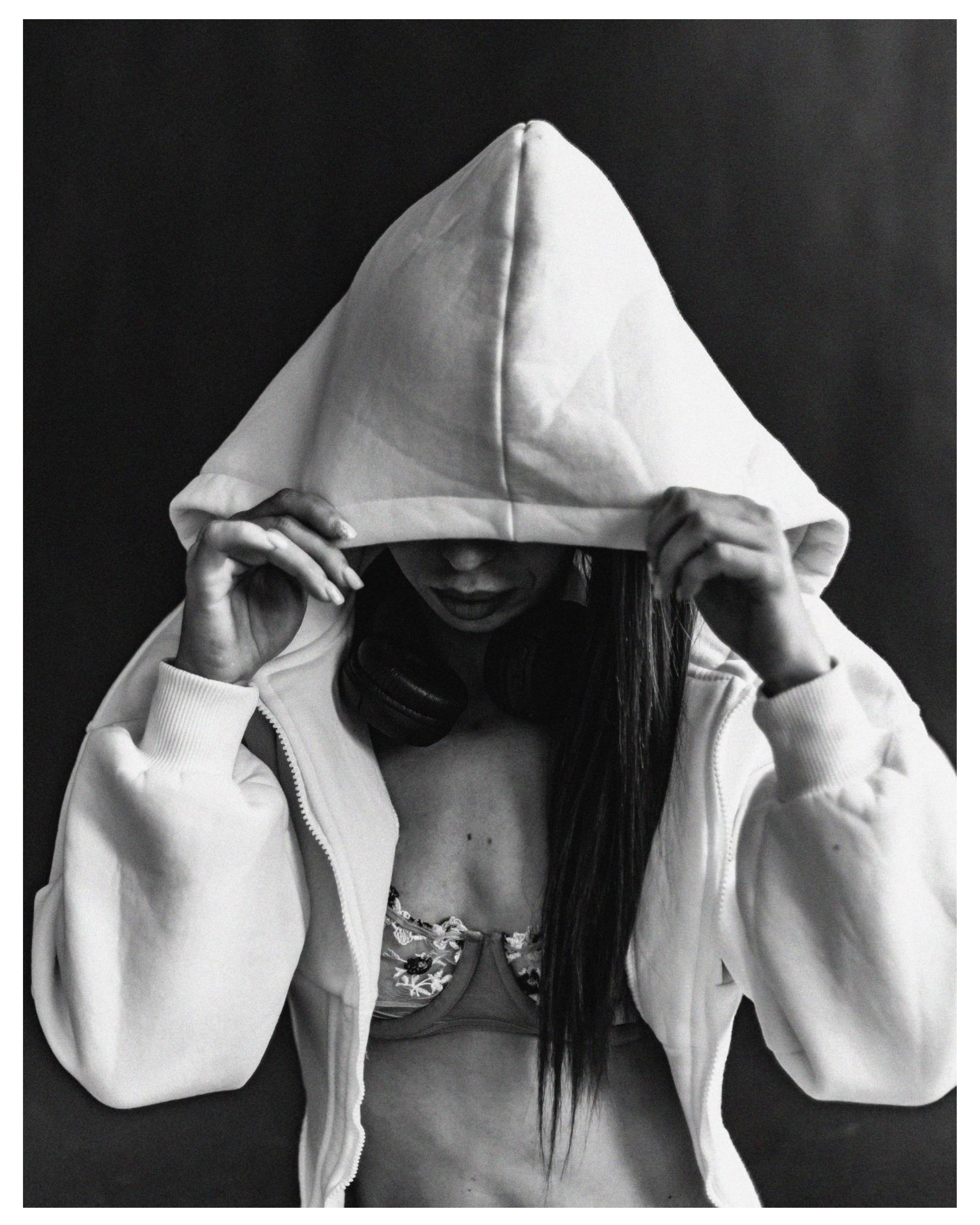 Сочность и Провокация. SHDEN — Photographer | Content Creator