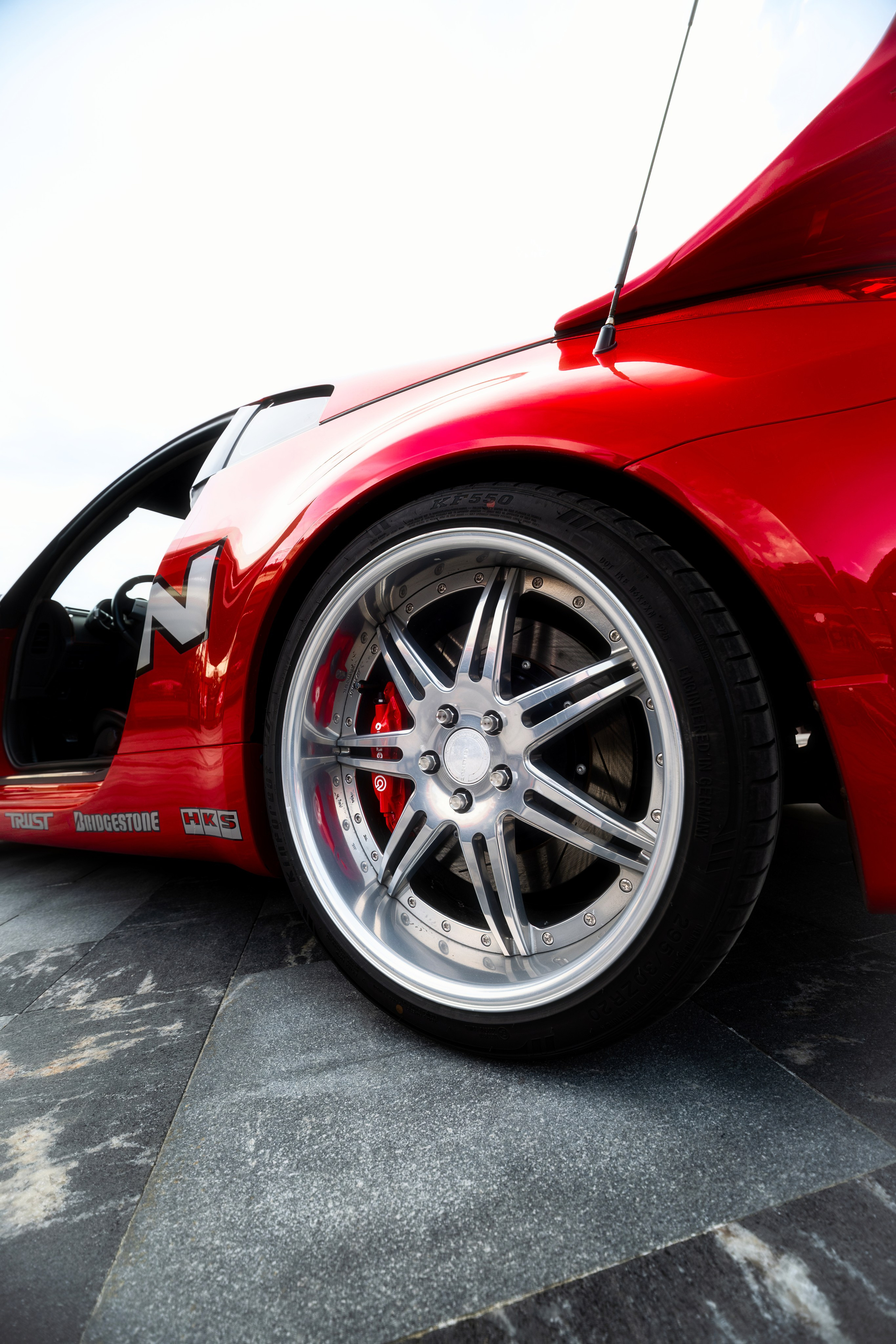 Автовыставка Nissan Z. Malenkyia