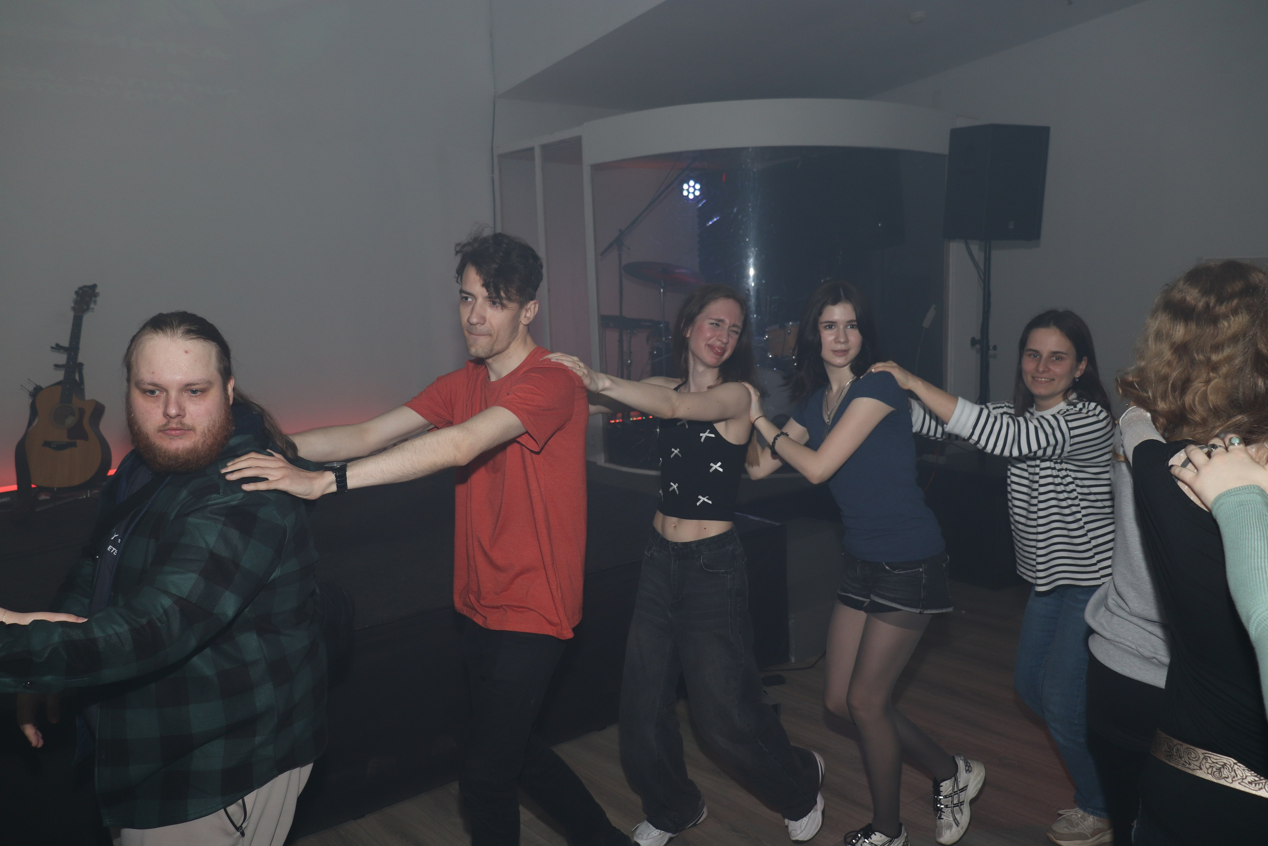 Дискотека 90х молодёжного «клуба 52». Ивентный фотограф в Санкт-Петербурге Олег Комков