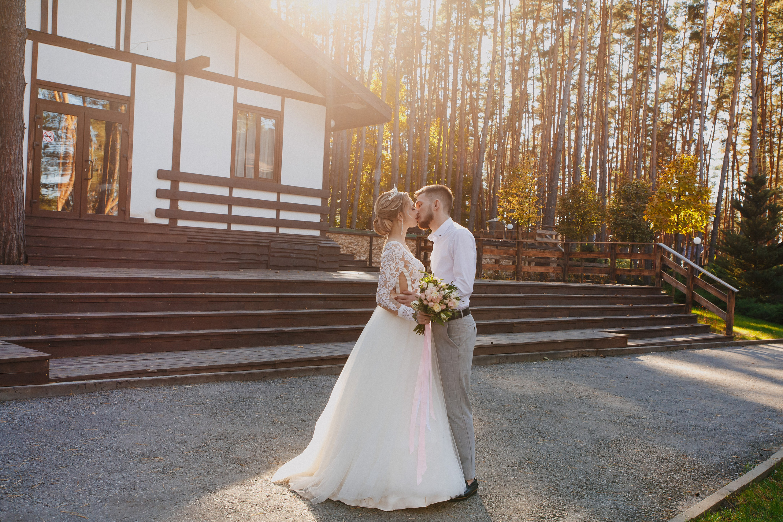 Свадебные фотографии Дмитрия и Ксении на базе отдыха Донской лес. Свадебный и портретный фотограф в Липецке Станислав Истомин