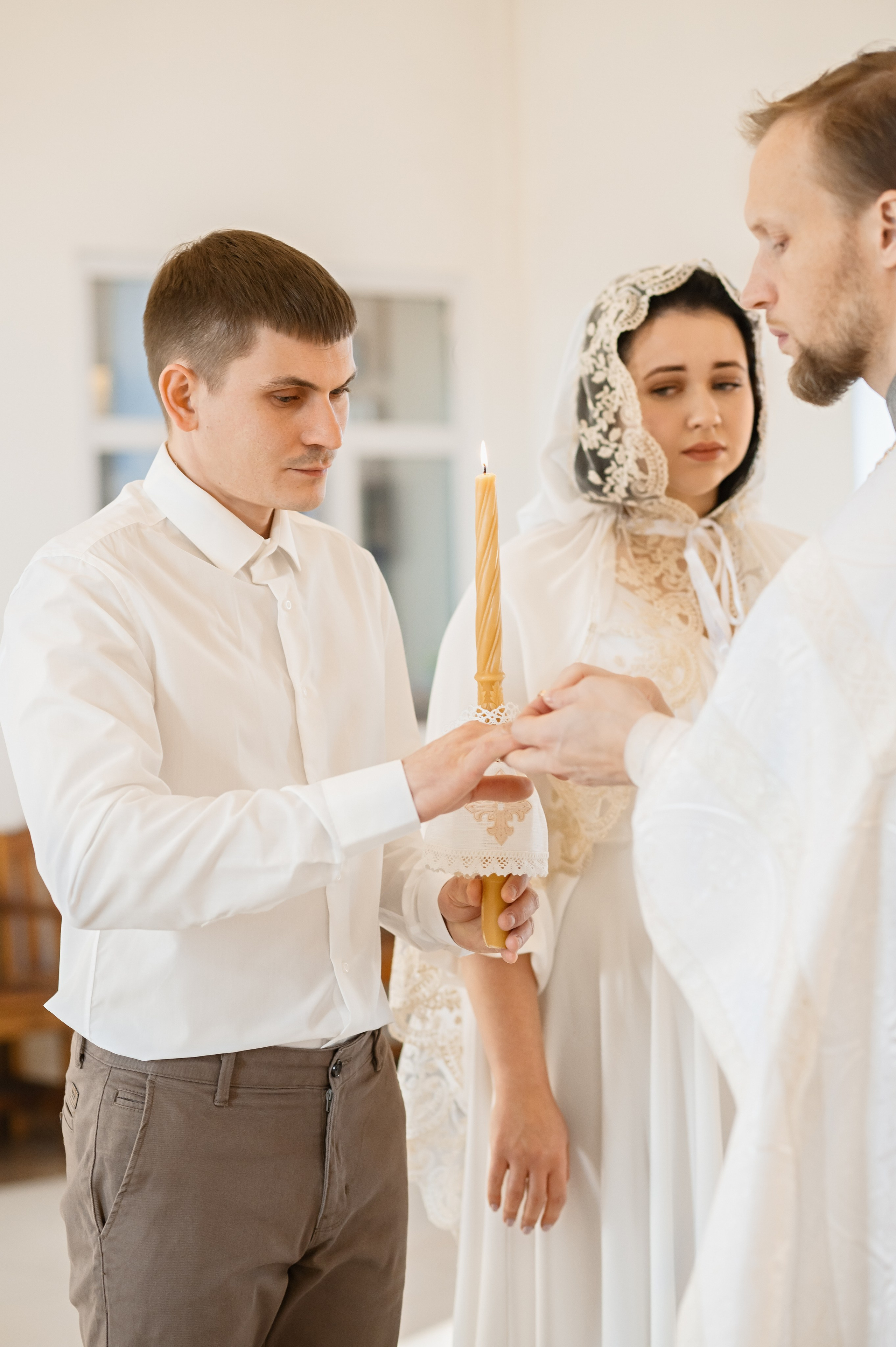 Венчание в храме Благовещения Пресвятой Богородицы. Церковный фотограф на Таинство Крещения и Венчания в Оренбурге и Оренбургской области Екатерина Белкина