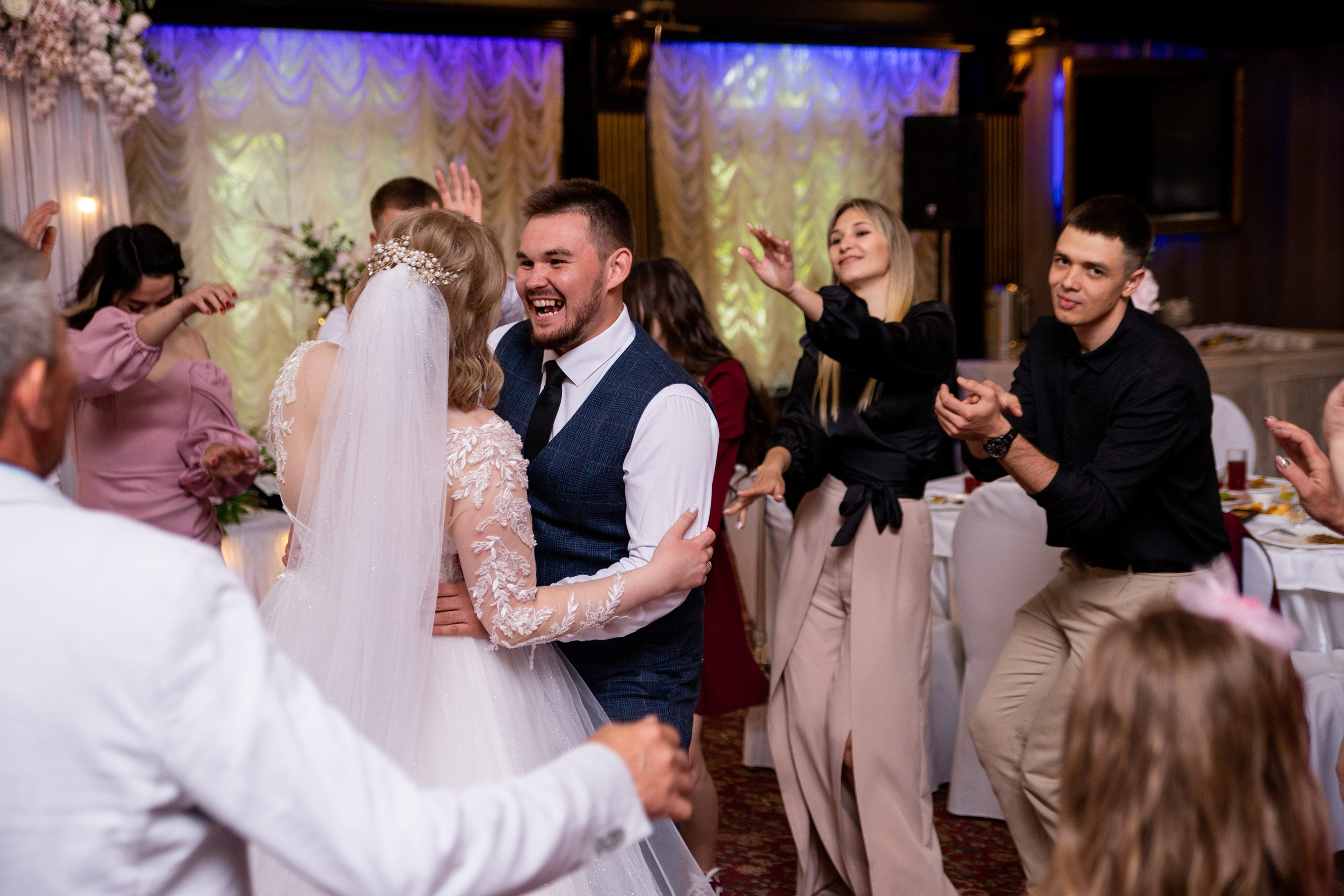 Илья + Юлия. Свадебный и семейный фотограф в Михайловке Полина Крипс