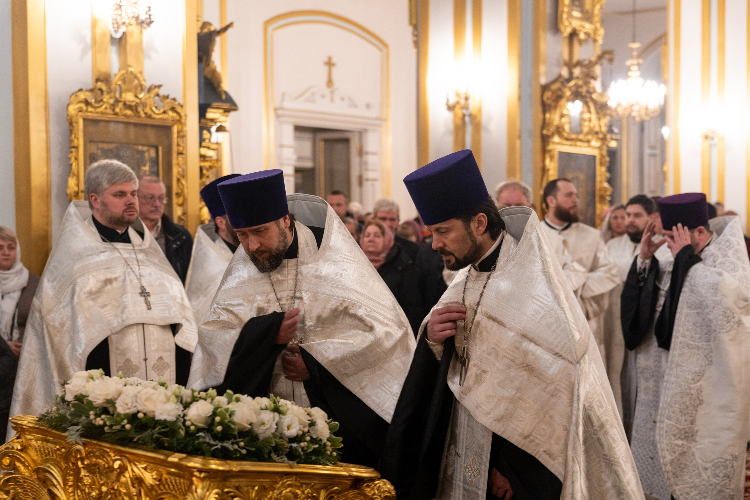 Праздничное бдение в Николо-Богоявленском морском соборе. НИКОЛО-БОГОЯВЛЕНСКИЙ МОРСКОЙ СОБОР