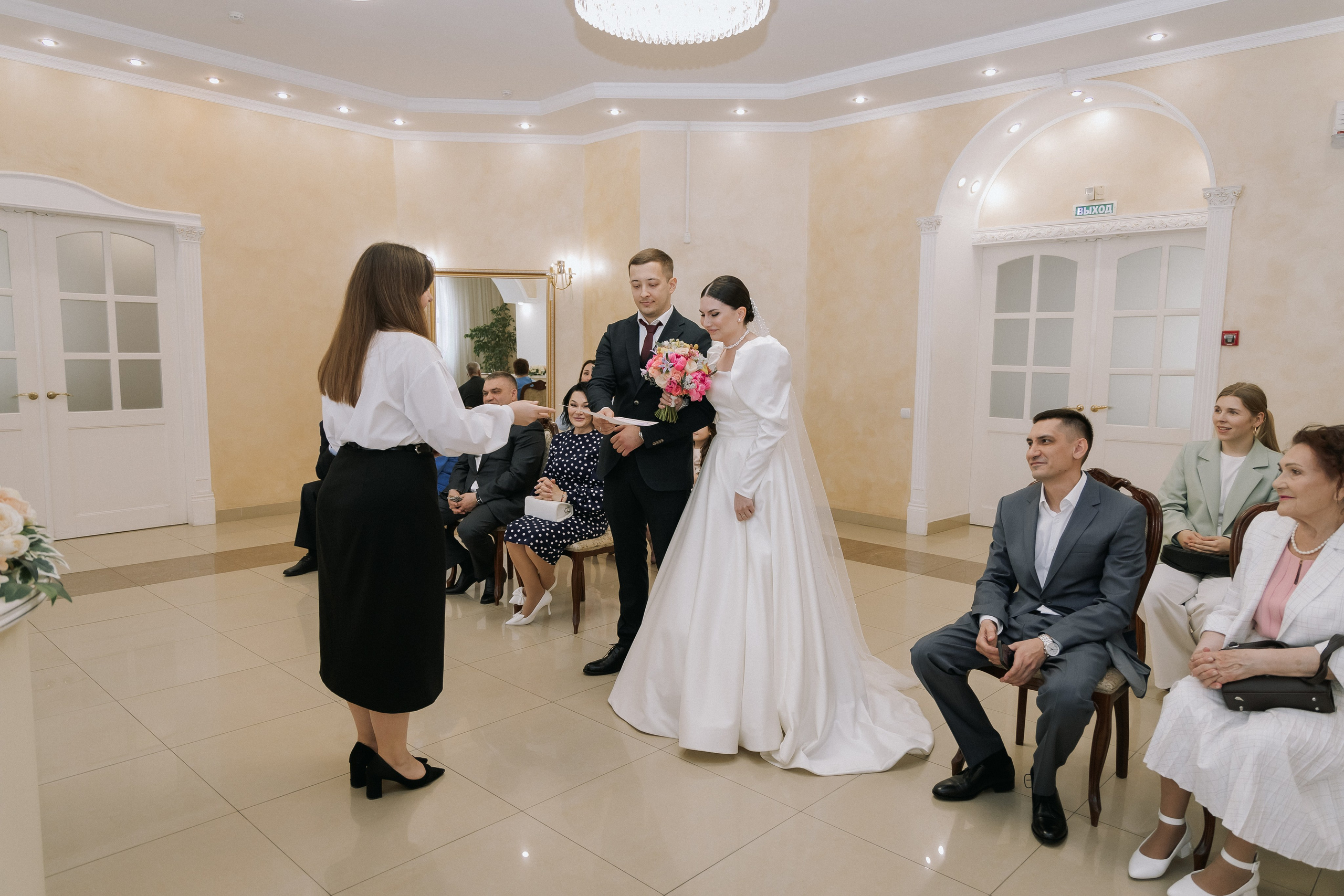 Яна и Святослав. Свадебный день. Свадебная фотография. Арина Рубах