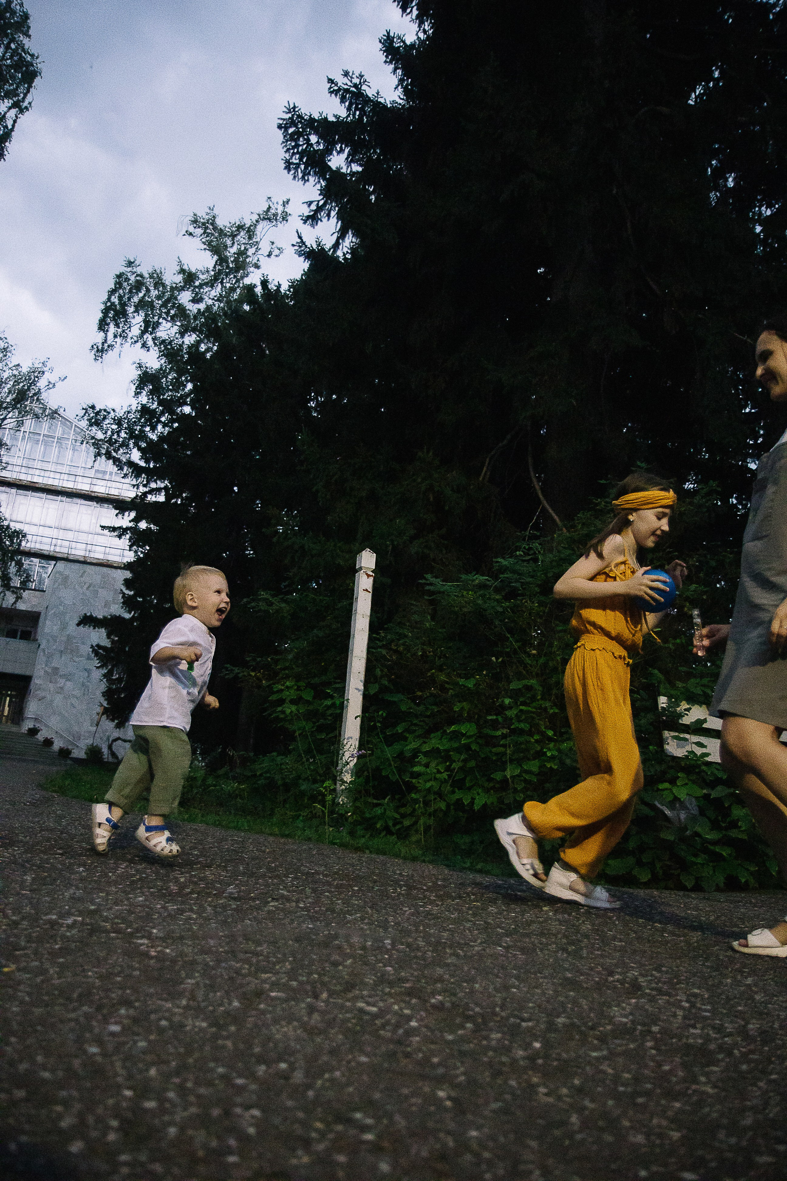 Семейная фотосессия перед грозой. Семейный фотограф в Томске Максимова Екатерина