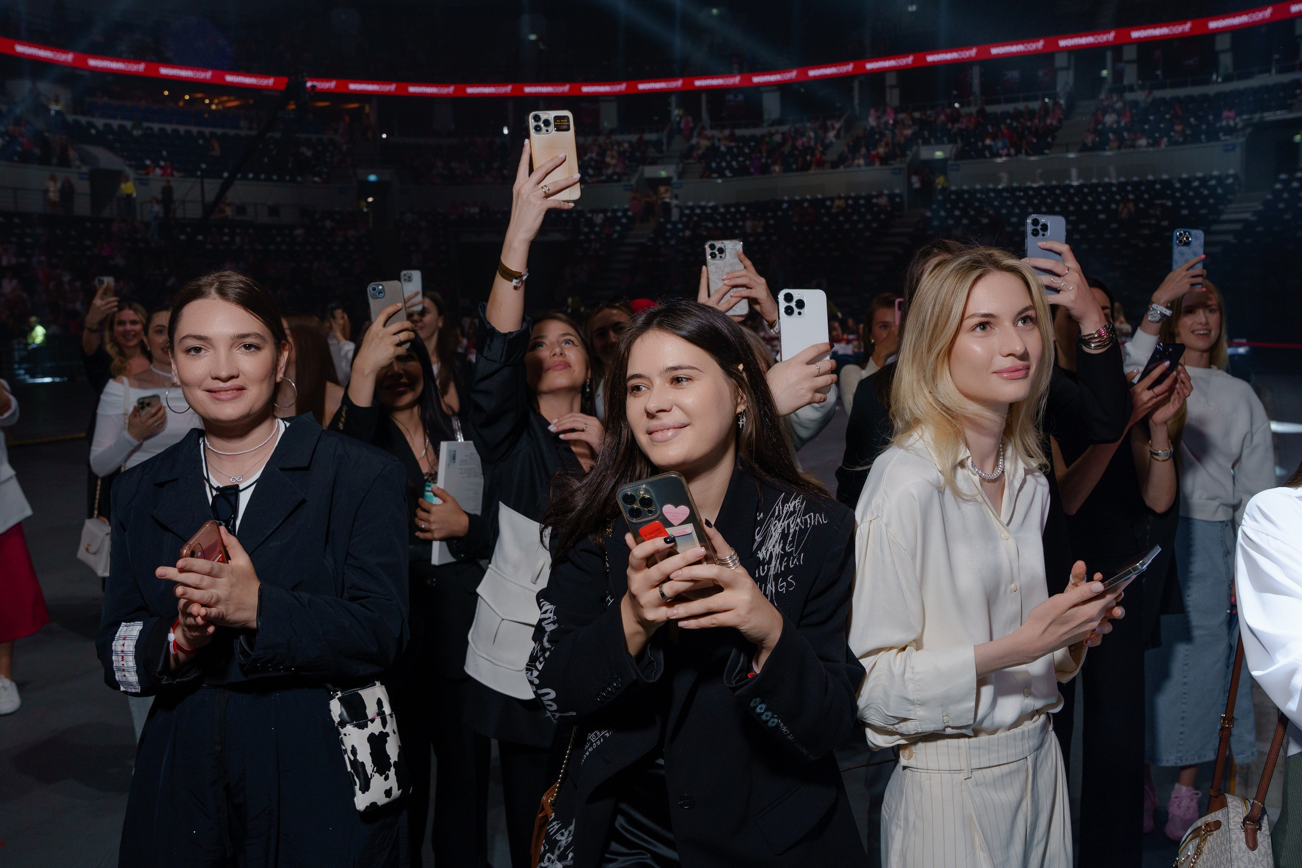 Фотограф на самую масштабную женскую конференцию в России WomenConf. Репортажный фотограф Москва Сергей Дружинин