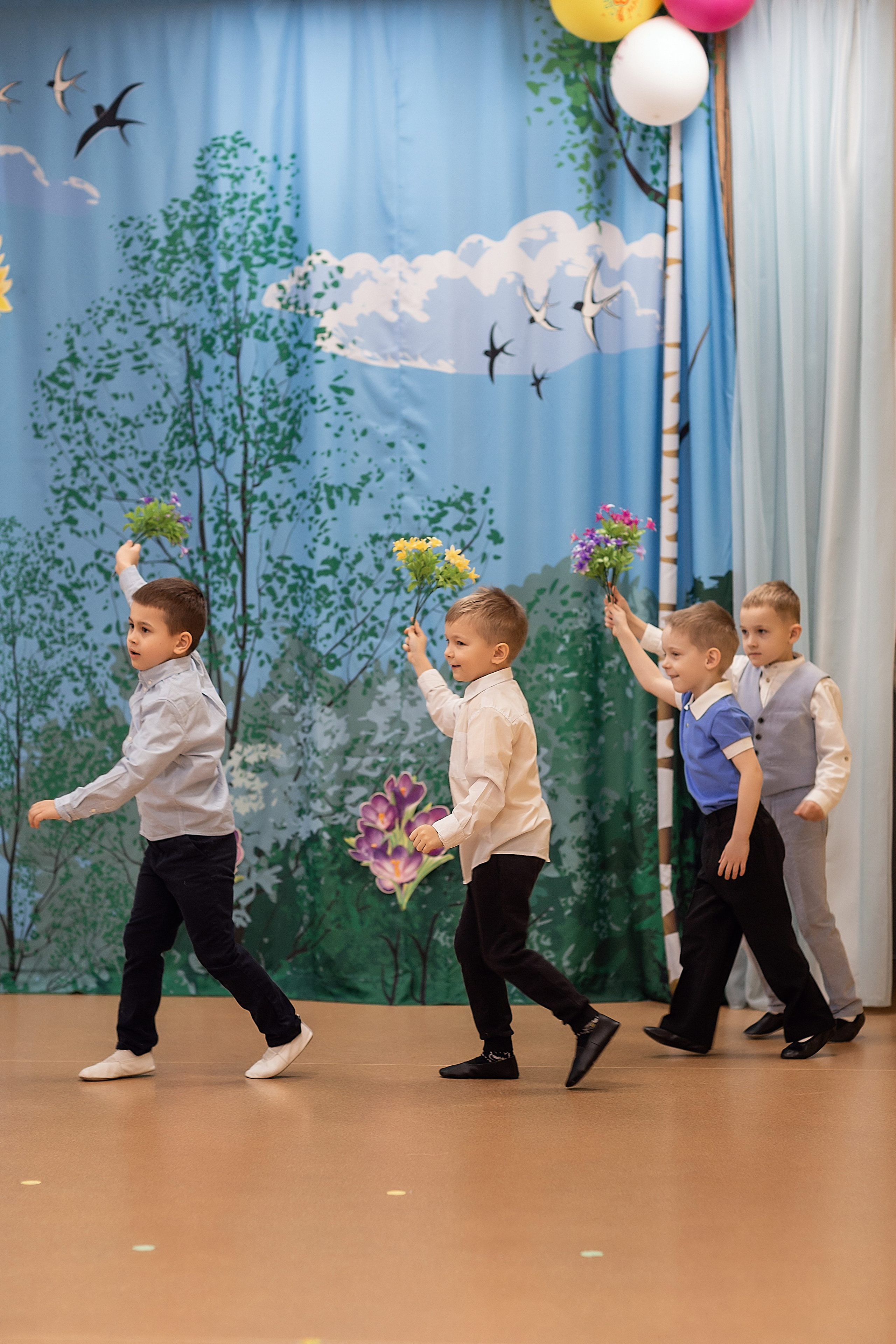 Весенний утренник_старшая группа_2025. Семейный фотограф в Санкт-Петербурге