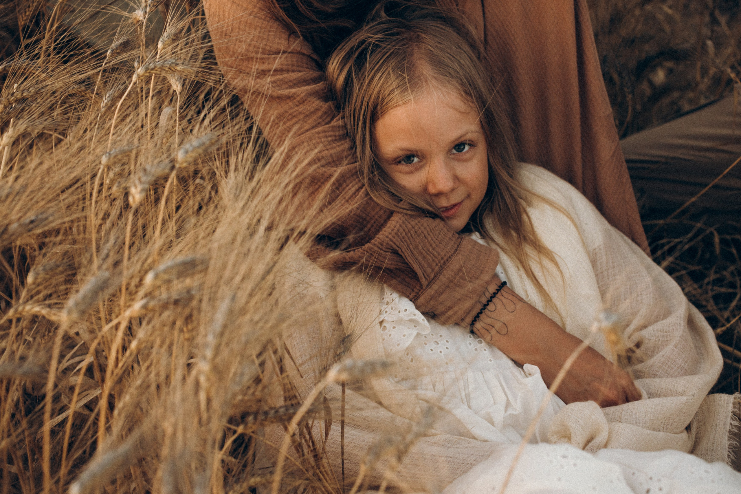 Golden fields, happy hearts. Katerina Nord | Wedding and Couple Photographer in Germany and Europe