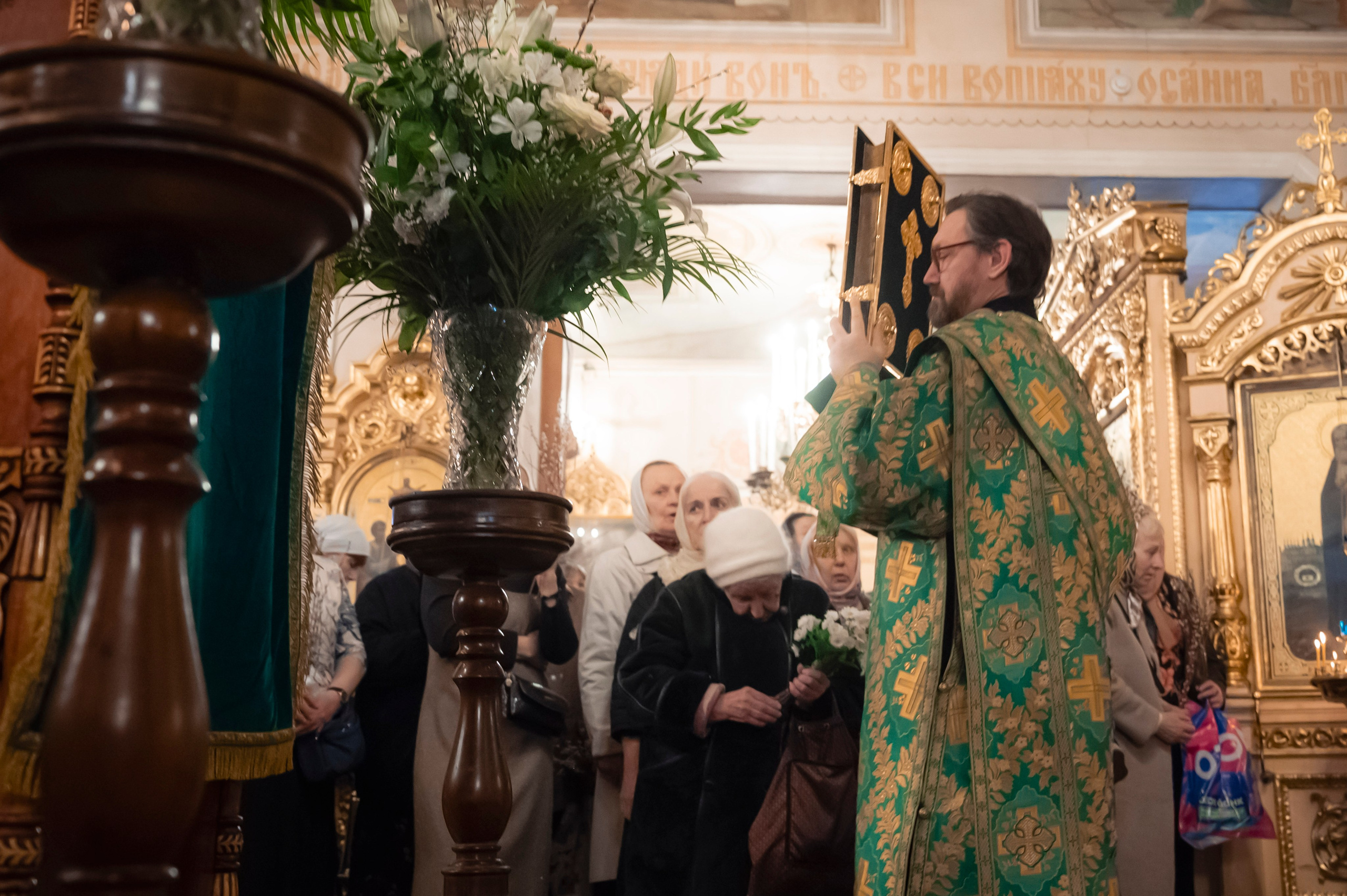 Богородский Храм. Всенощное бдение. Освящение верб. Антон и Татьяна Денисенко — В храме