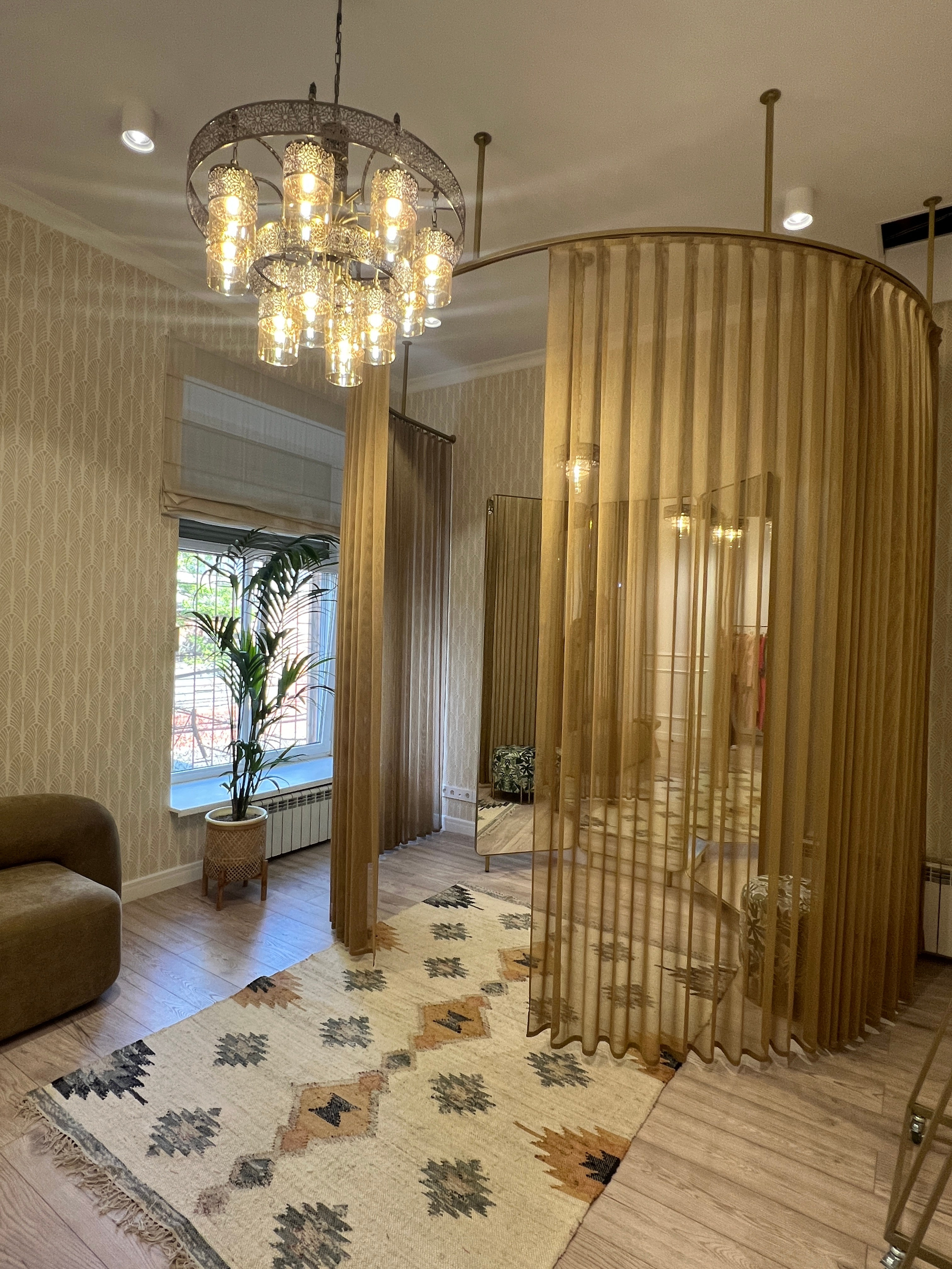 ТОРГОВЫЕ ЗАЛЫ, ОФИС «ANNA VERDI». Студия дизайна интерьеров FORMA