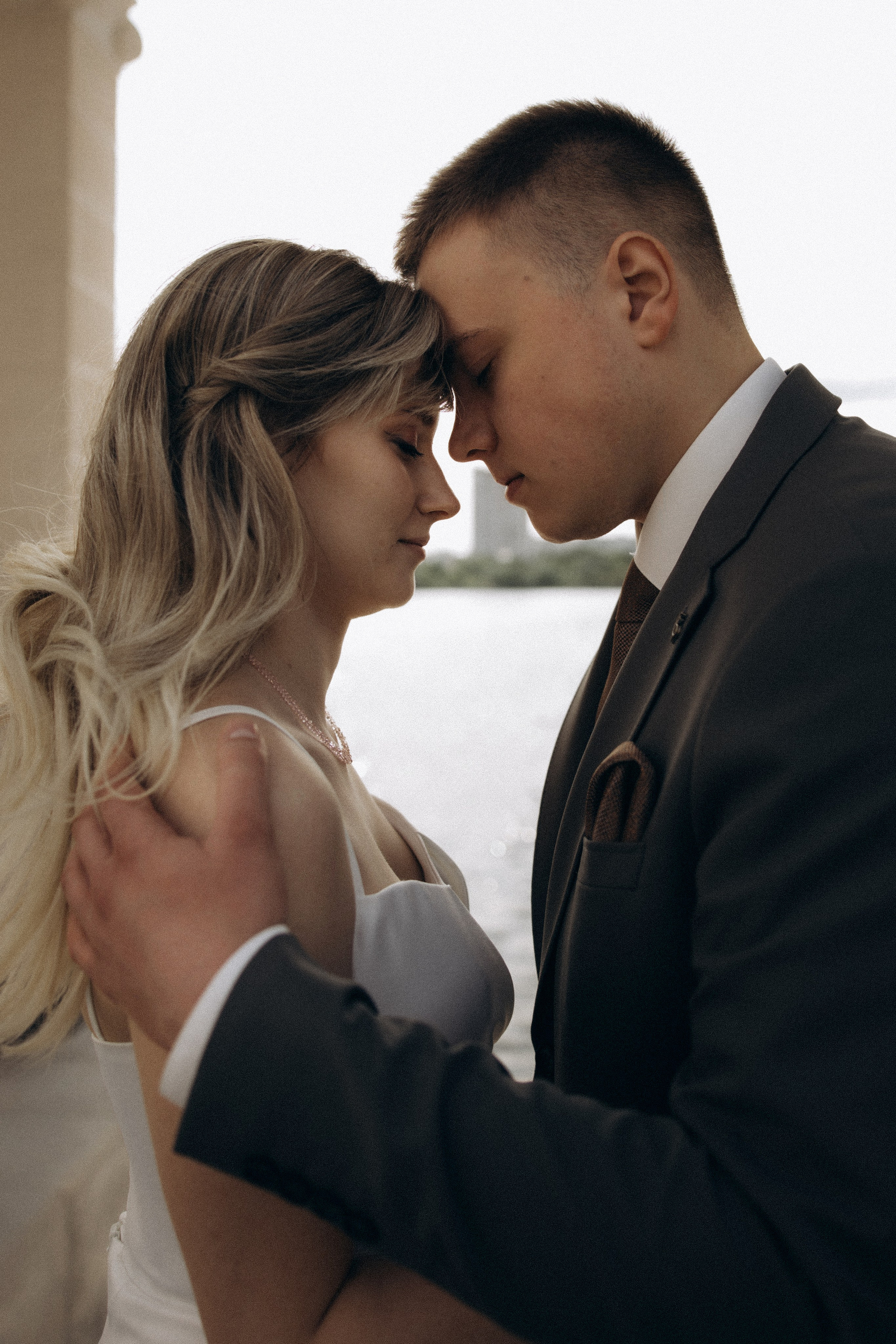 Свадебная фотосессия на Речном вокзале города Москвы