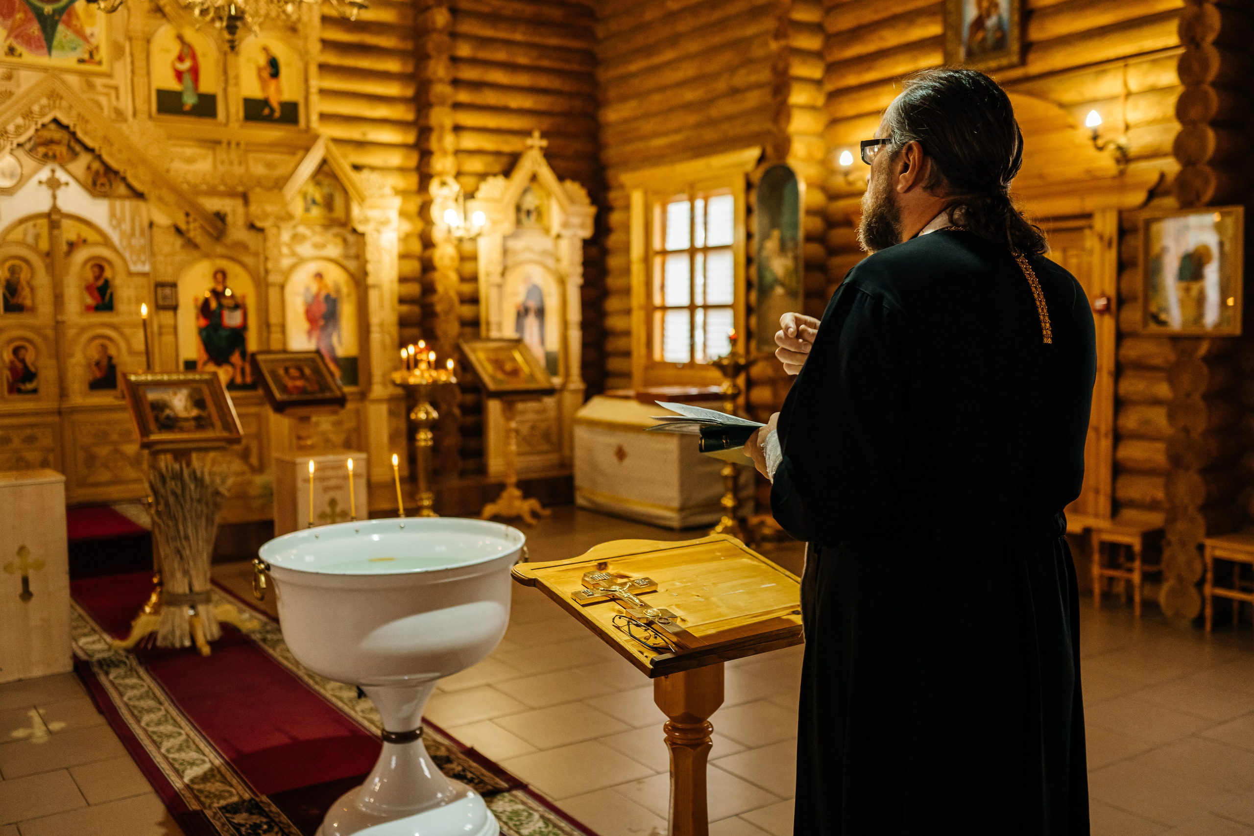 Храм на Ворошилова (деревянная церковь). Фотограф в Каменске-Шахтинском и парке Лога Ольга Сагал