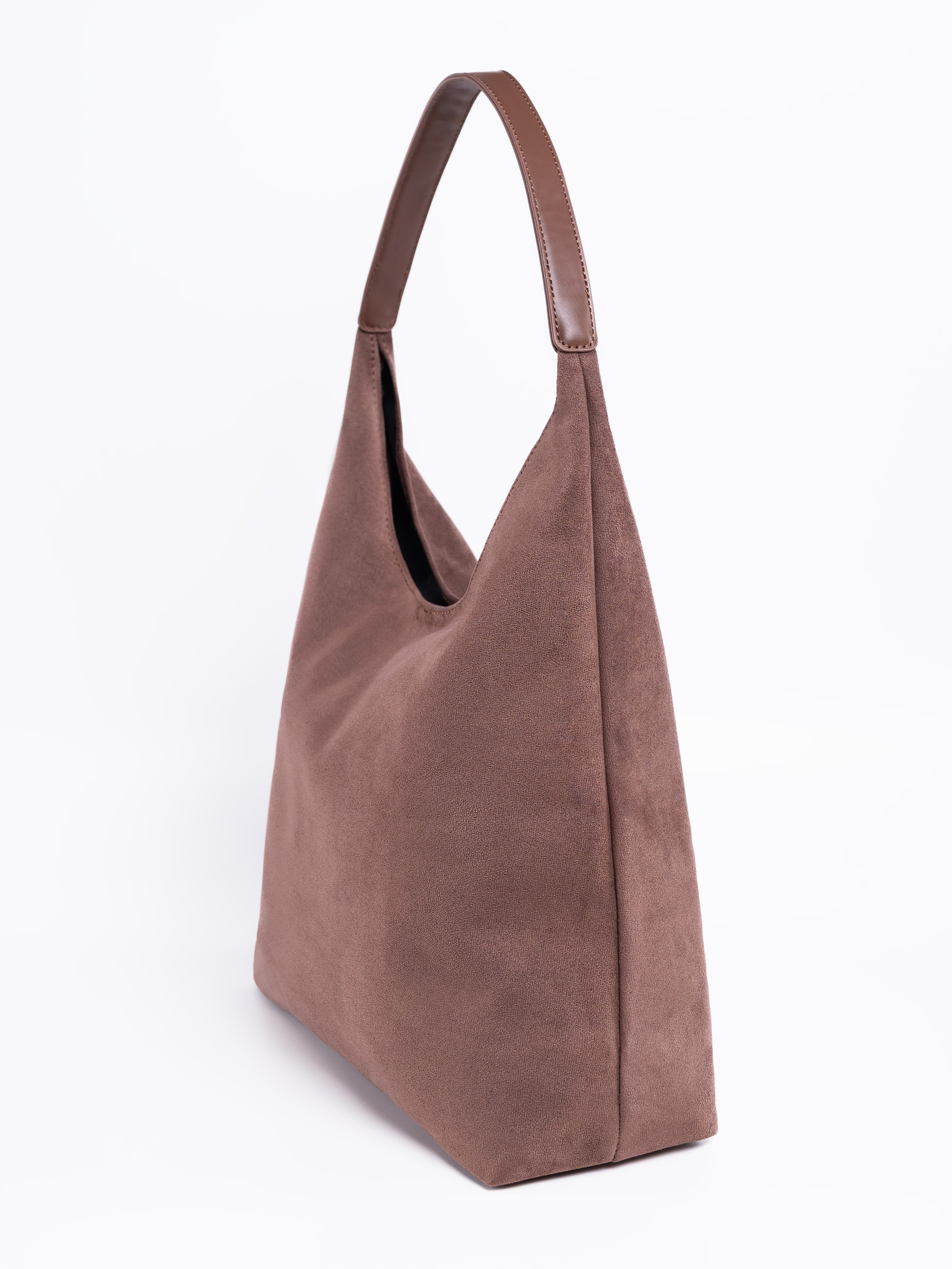 Q Шопперы замшевые предметка серия 3. Предметный фотограф, фото для маркетплейсов Пятигорск, КМВ