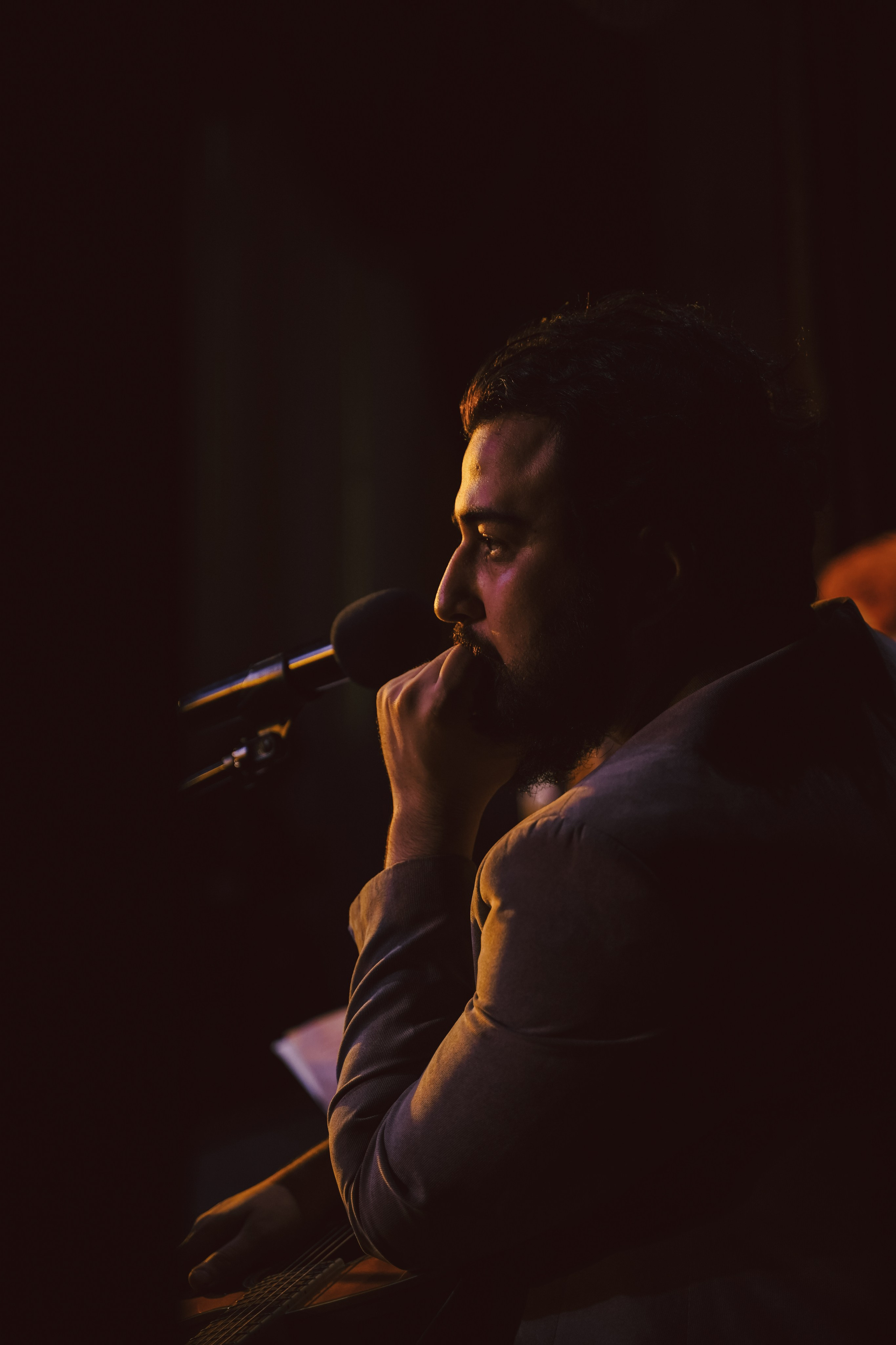 Поэтический вечер. Амина Абасова — индивидуальный фотограф в Махачкале, Дагестан