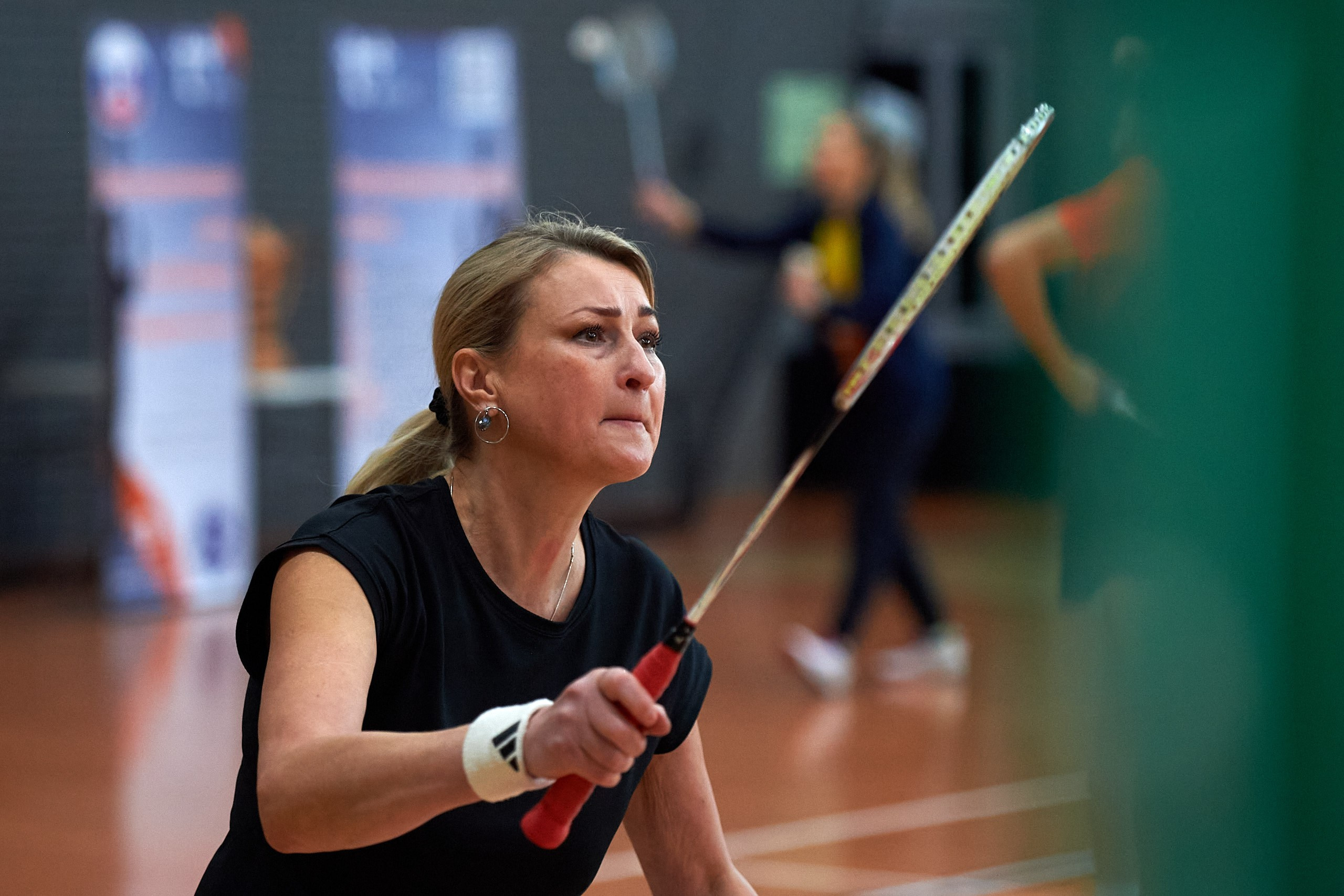 Спорт фотография бадминтон корпоративный кубок. Спортивный репортажный фотограф в Ижевске Сергей Мерзляков