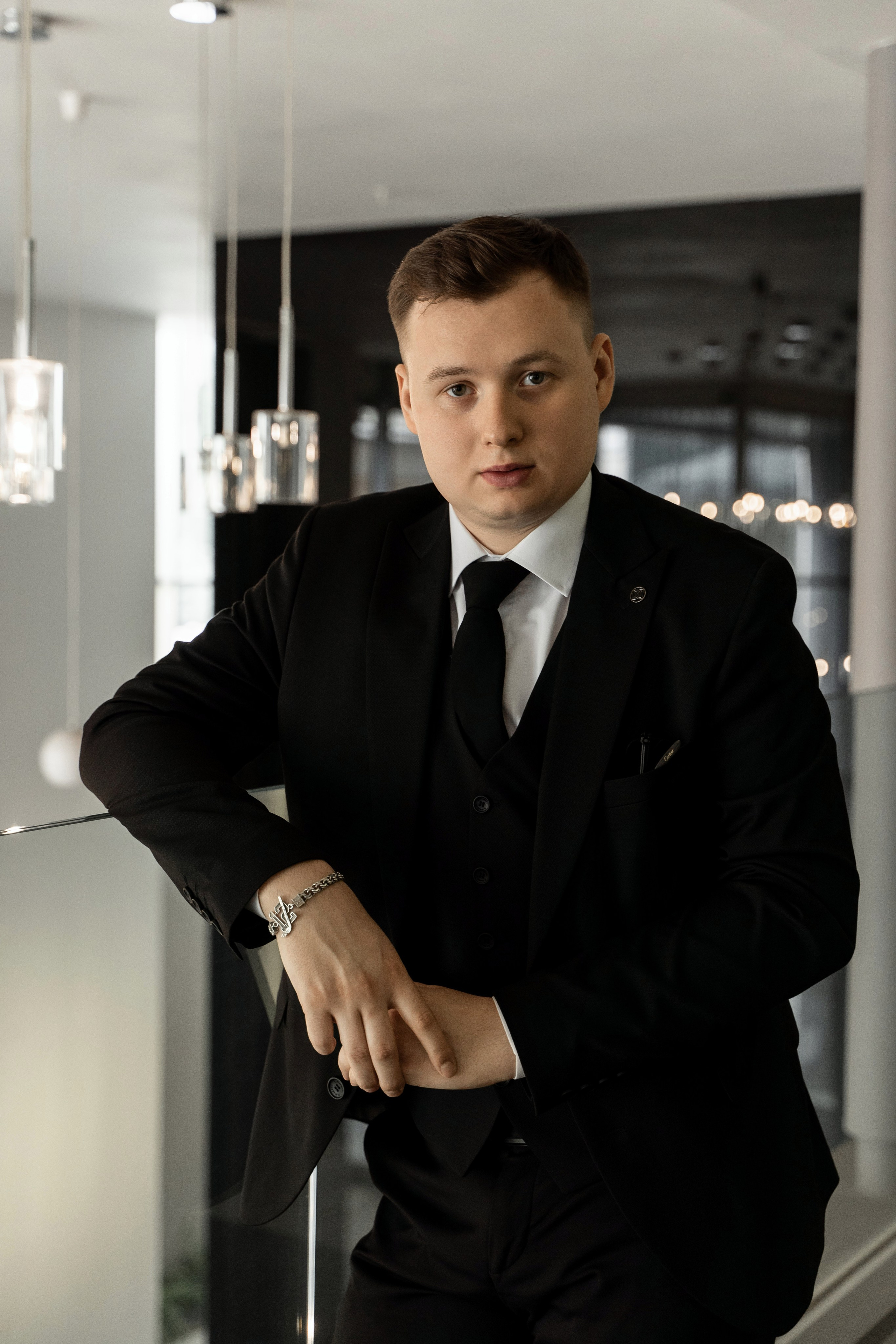 Свадебная фотосессия в Екатеринбурге, фотосессия у Оперного театра, сборы в отеле. Фотограф Татьяна Мамонтова