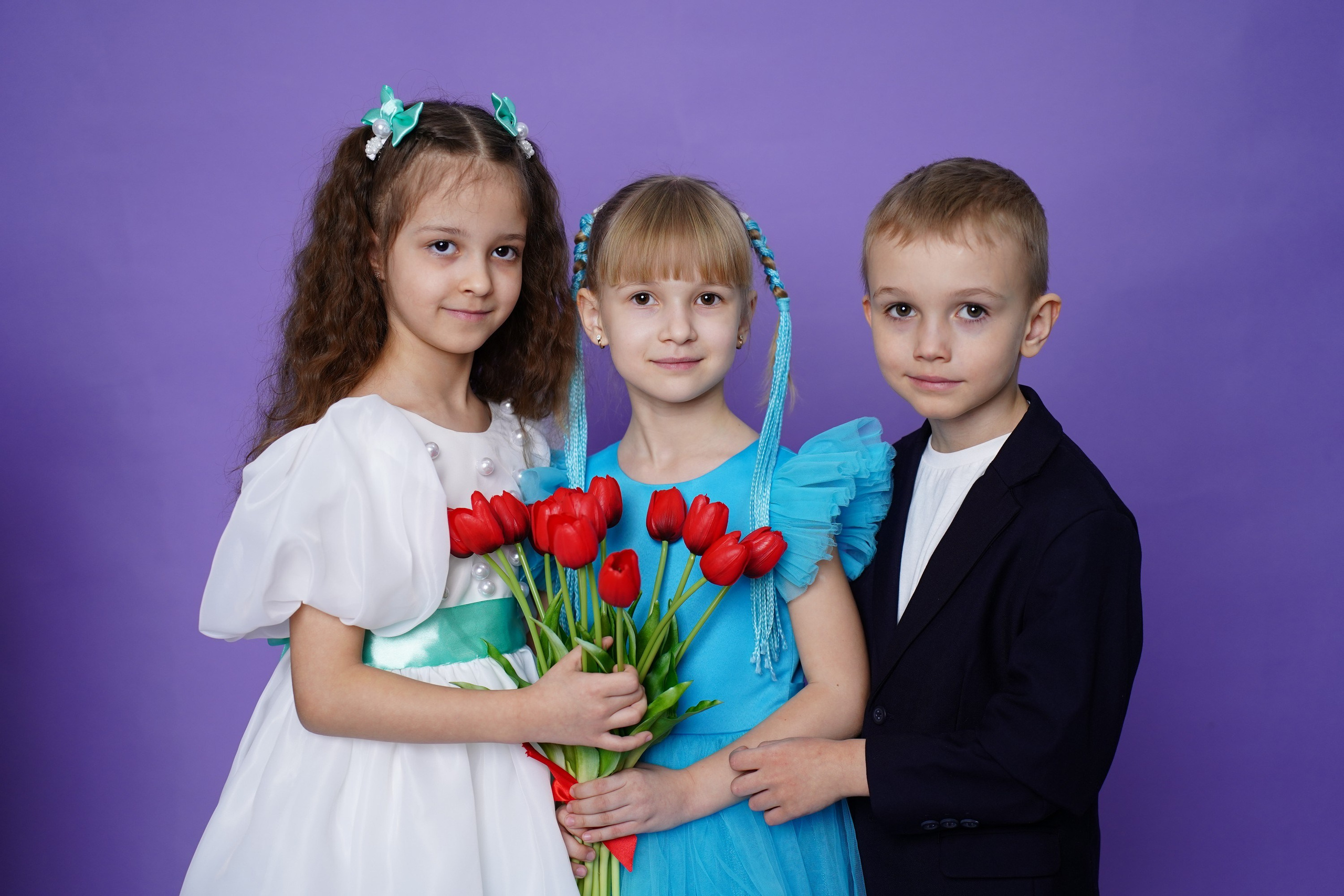 Мелкие группы. MEMENTO.Выпускные альбомы, школьные, юбилейные и другие книги. Ростов-на-Дону