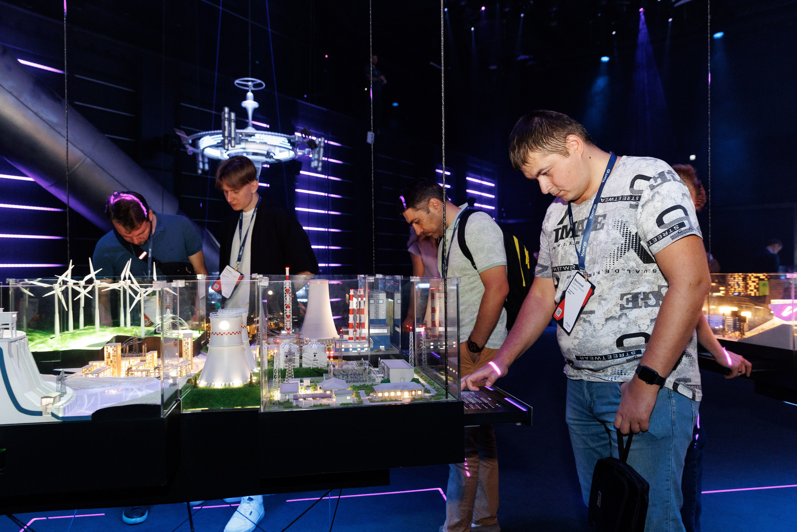 Контур Talk. Репортажный Фотограф в Москве Юра Гушан