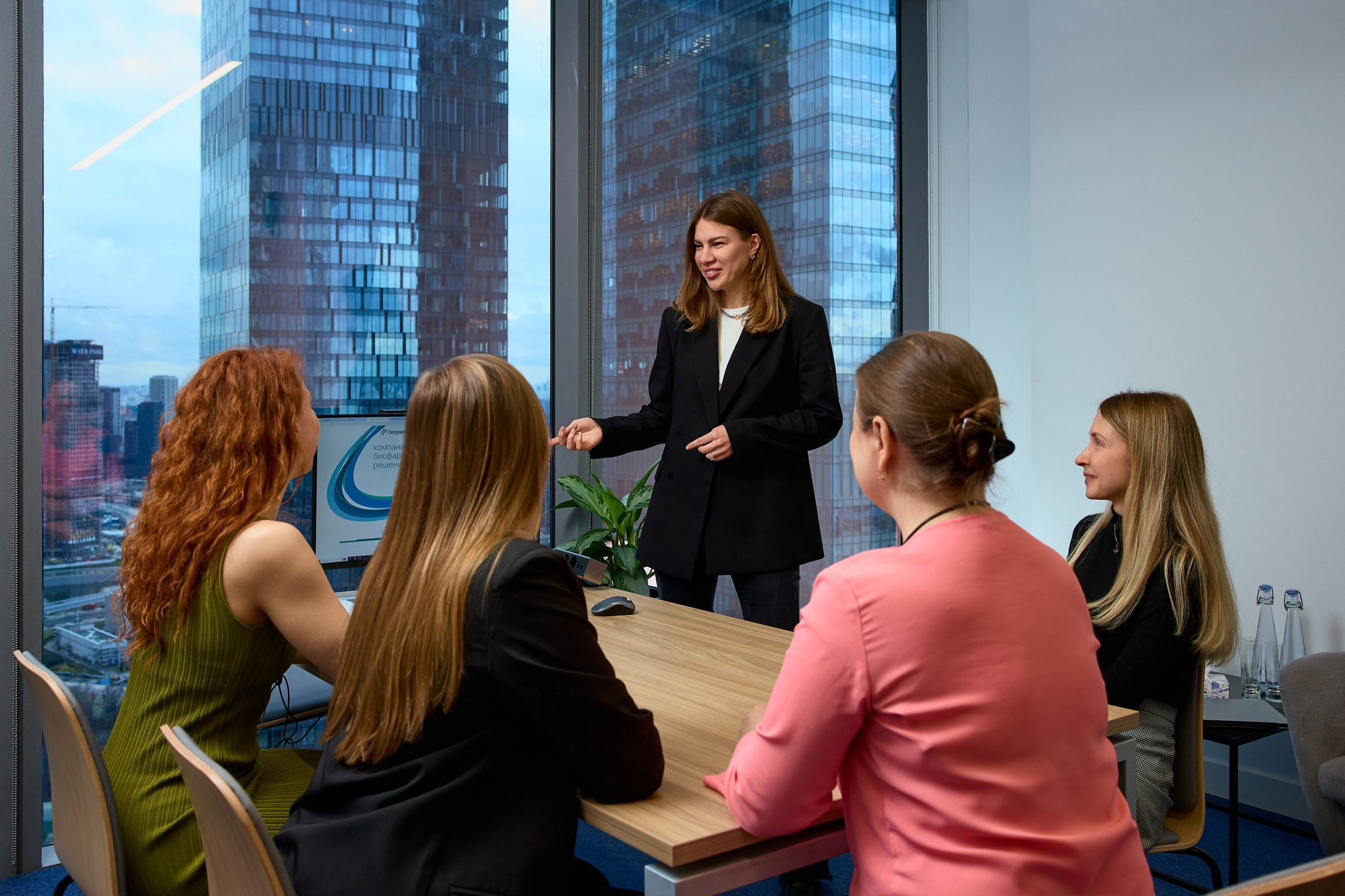 «Petrovax | Фотогалерея сотрудников и производства». Видеограф, фотограф Илья Новиков Москва, Екатеринбург, Калининград