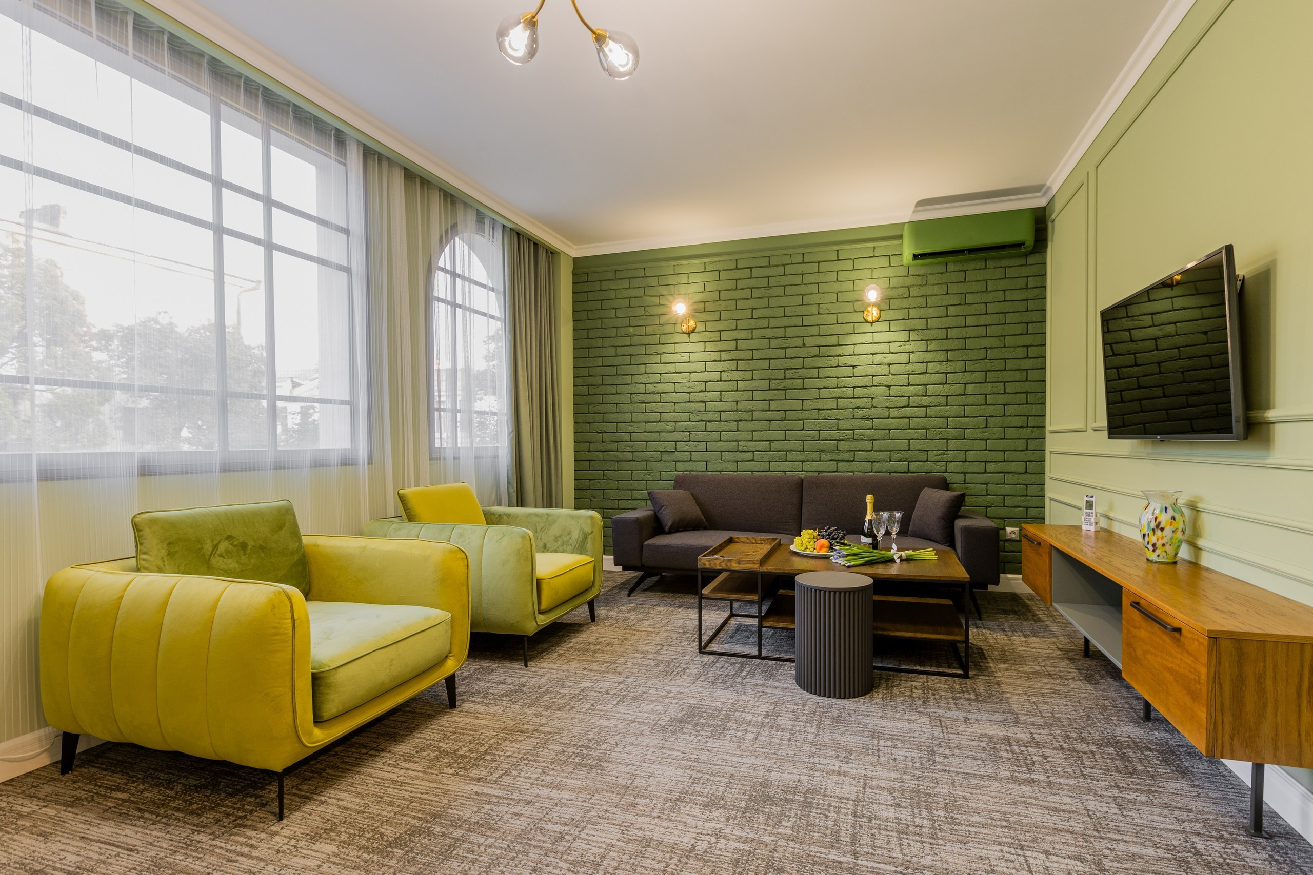 САГУМ. Семейный фотограф на крещение и венчание