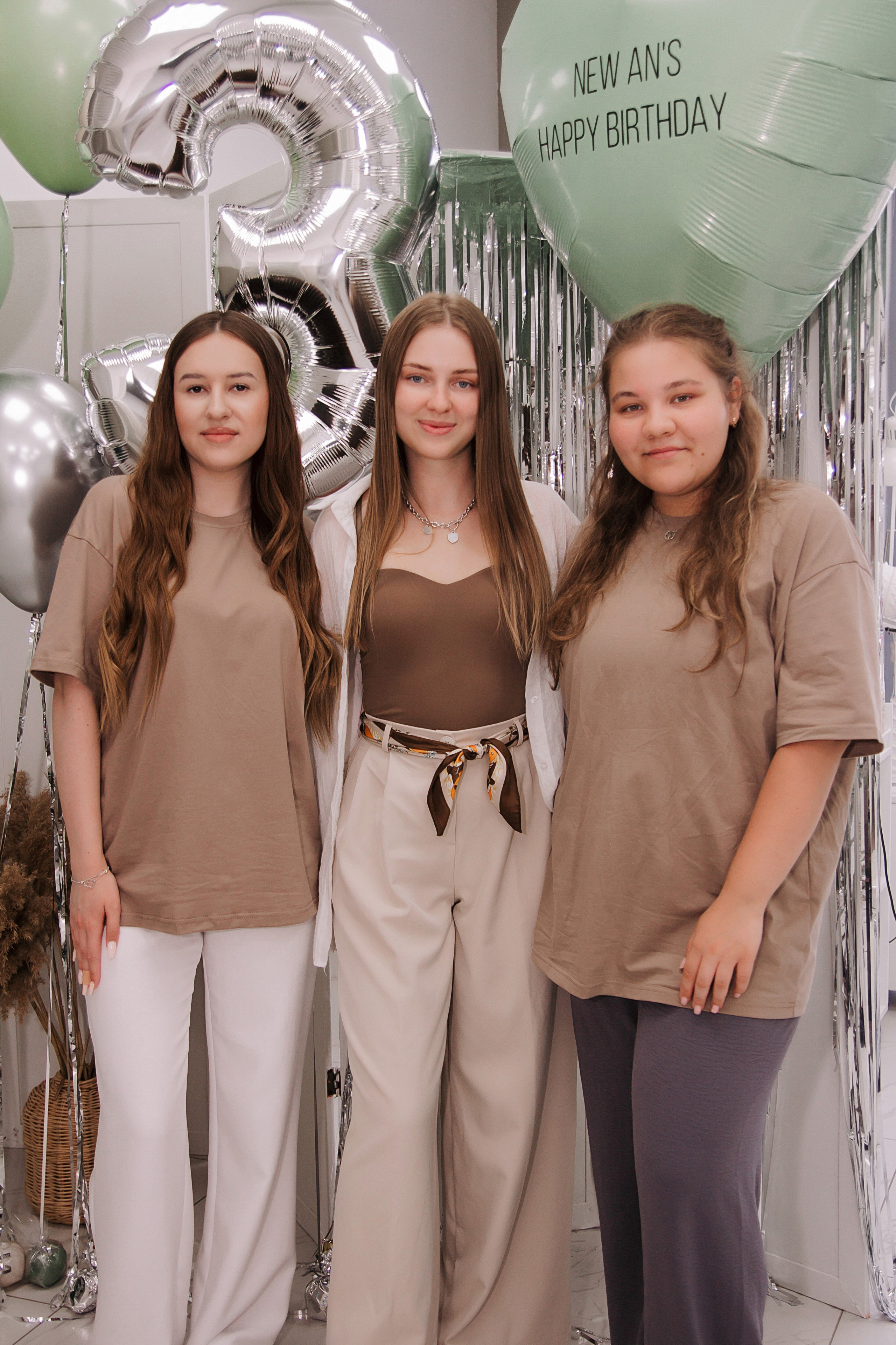 Маникюрный салон (день рождения). Фотограф в Уфе Субботина Виктория | Репортажные, индивидуальные фотосессии