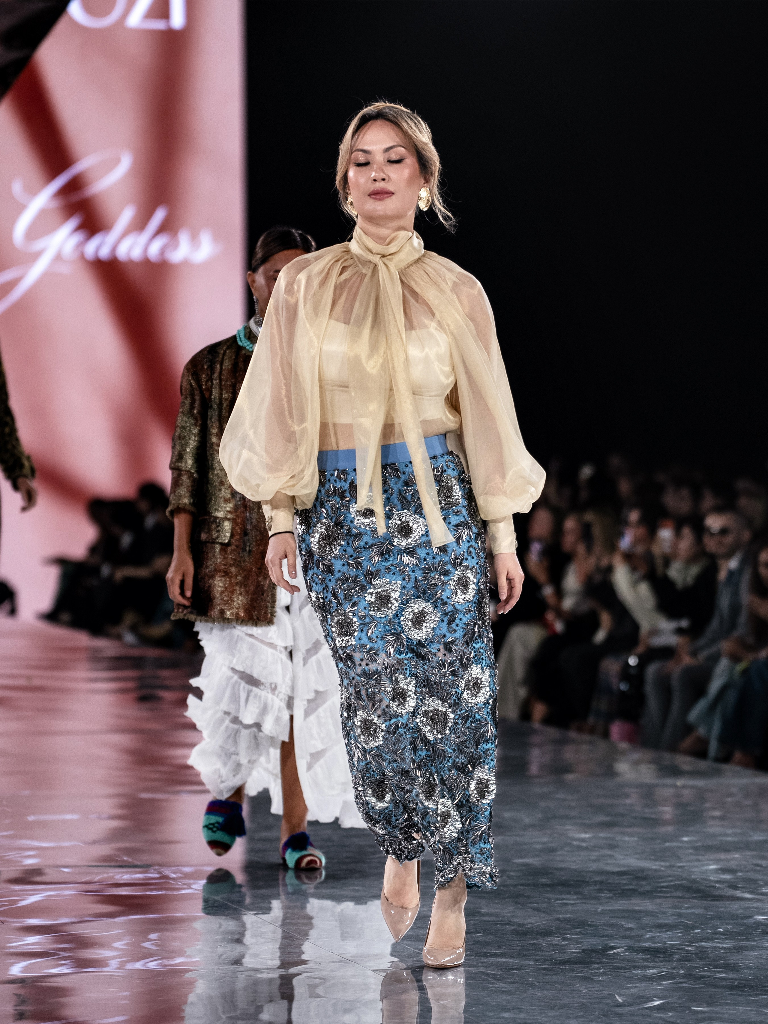 Kazakhstan Fashion Week Zardozi. Сайт Алматинского НЮ АРТ, будуар и фэшн фотографа Дениса Карпенко