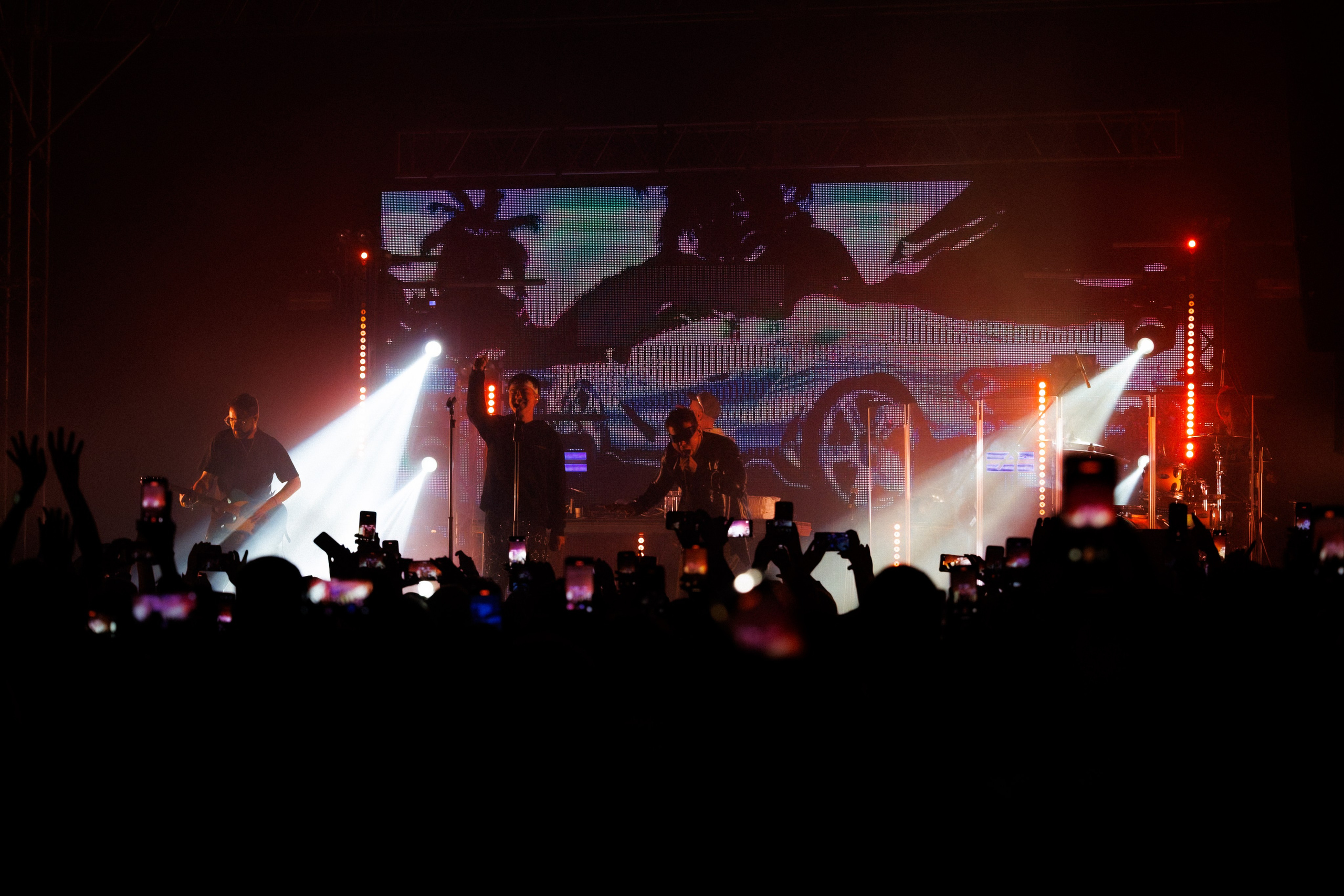 Фотоотчёт и репортаж с концерта группы GAYAZOV$ BROTHER$. Красильников Евгений — профессиональный фотограф в Ростове-на-Дону