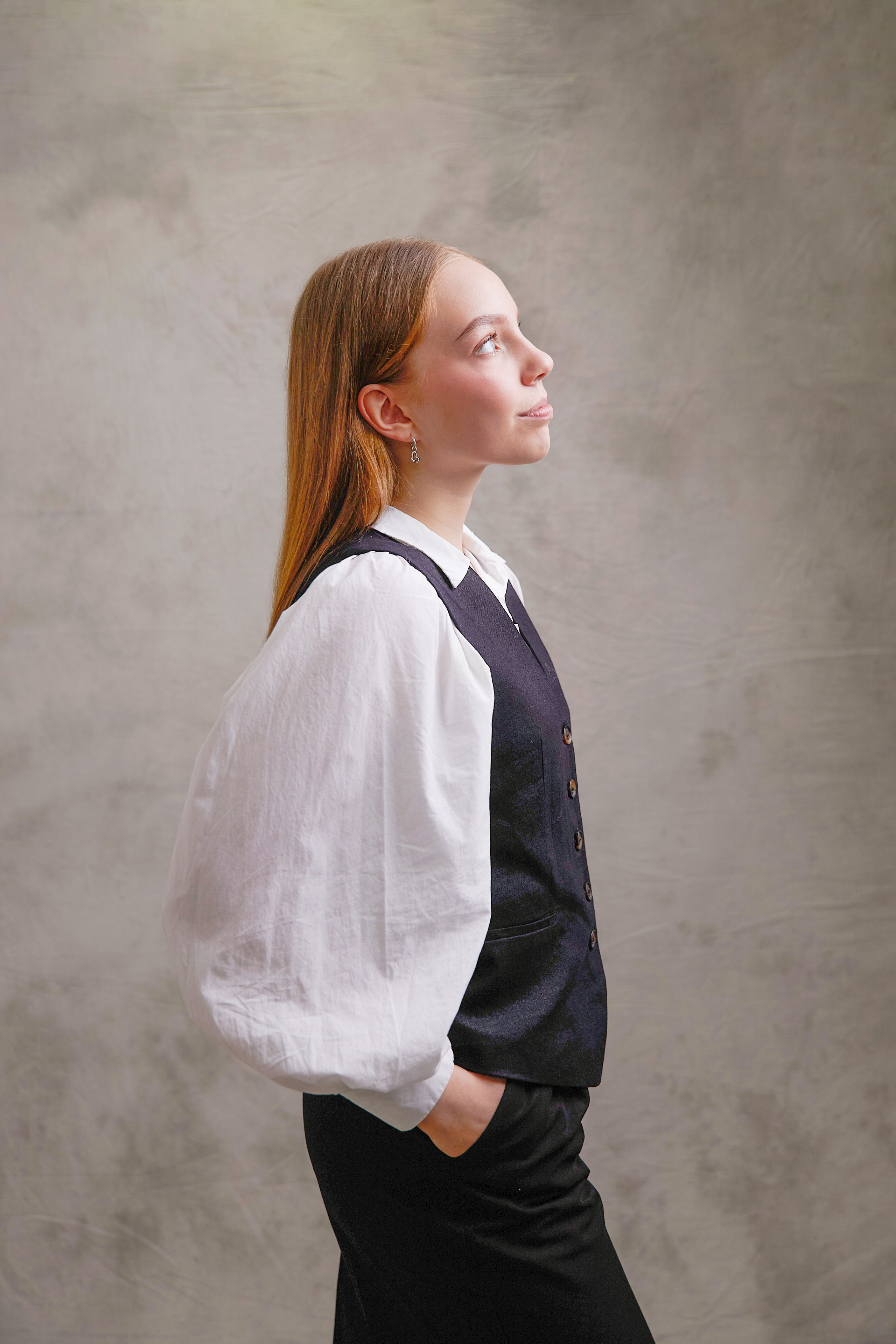 Стильный выпускной школьный альбом 9 и 11 класс «Классика» Тюмень. Выпускные альбомы в Тюмени для школ, садов, вузов спортивных секций