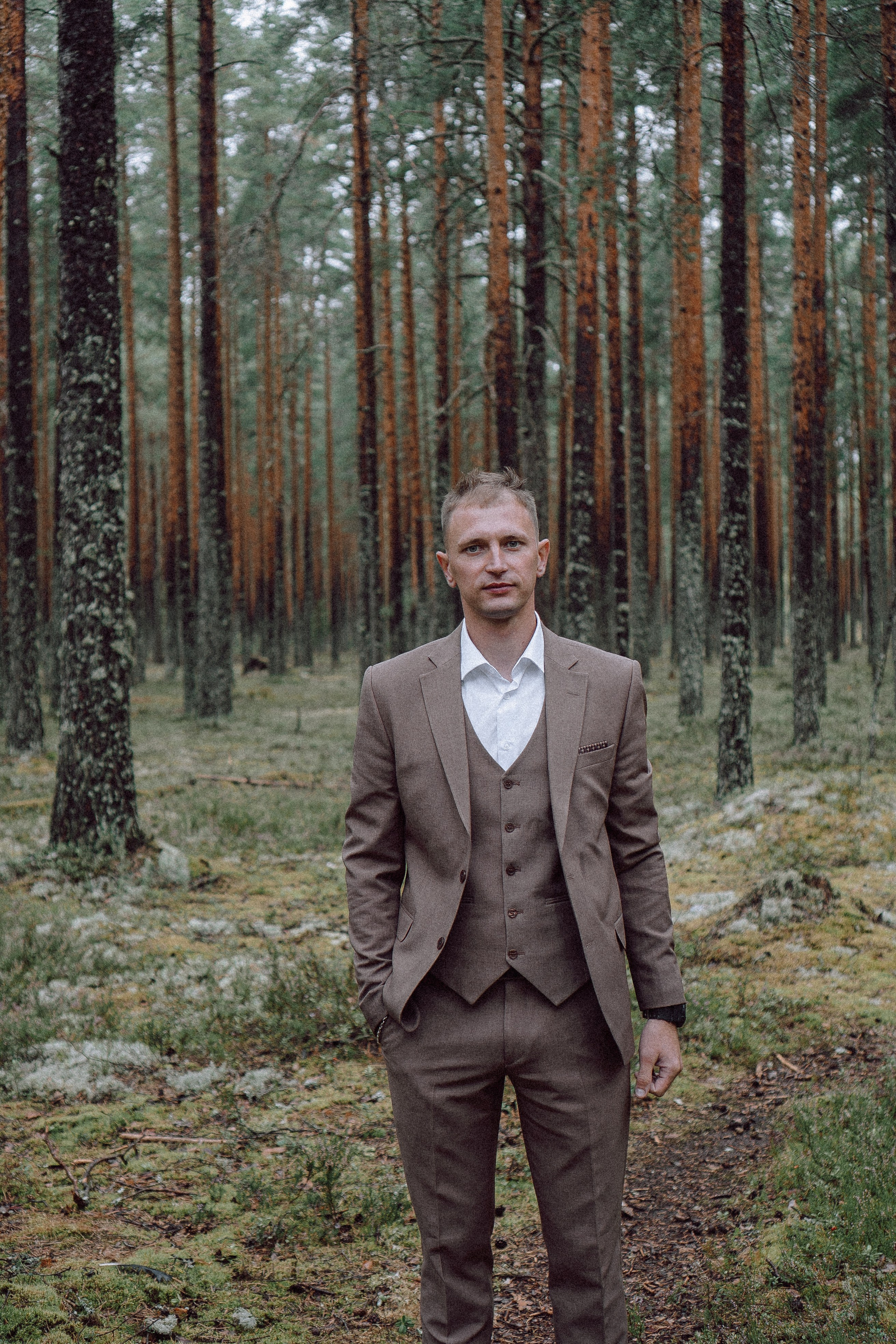 СВАДЕБНАЯ ФОТОСЕССИИЯ ПАРЫ В ГОРОДЕ ПРИОЗЕРСК В СОСНОВОМ ЛЕСУ И С ПИКАПОМ. Профессиональный фотограф, Санкт-Петербург — Виктория Богомолова