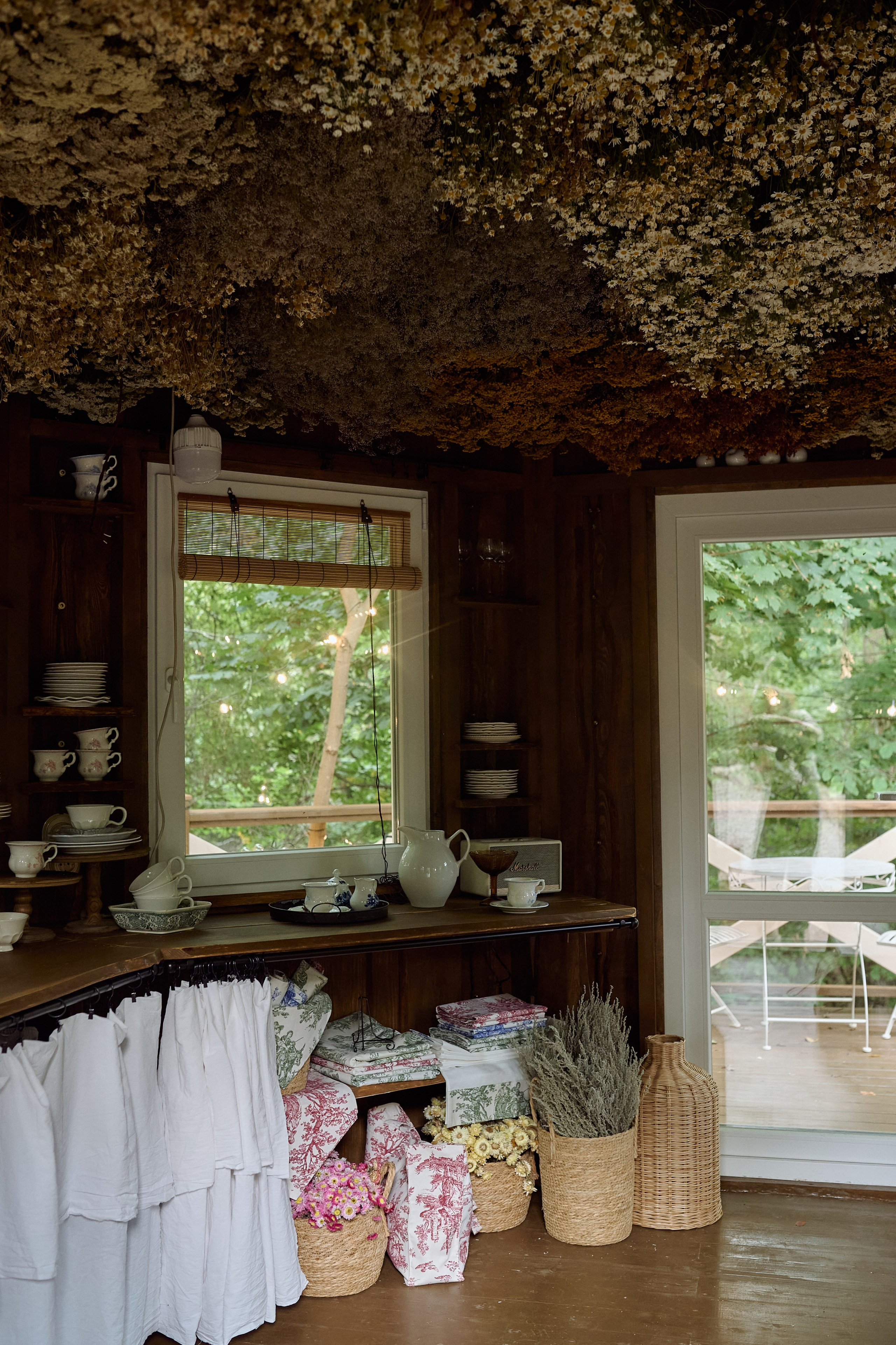 Алёна и Рада в Чайной. Семейный и свадебный lifestyle-фотограф в Москве Мария Петрова