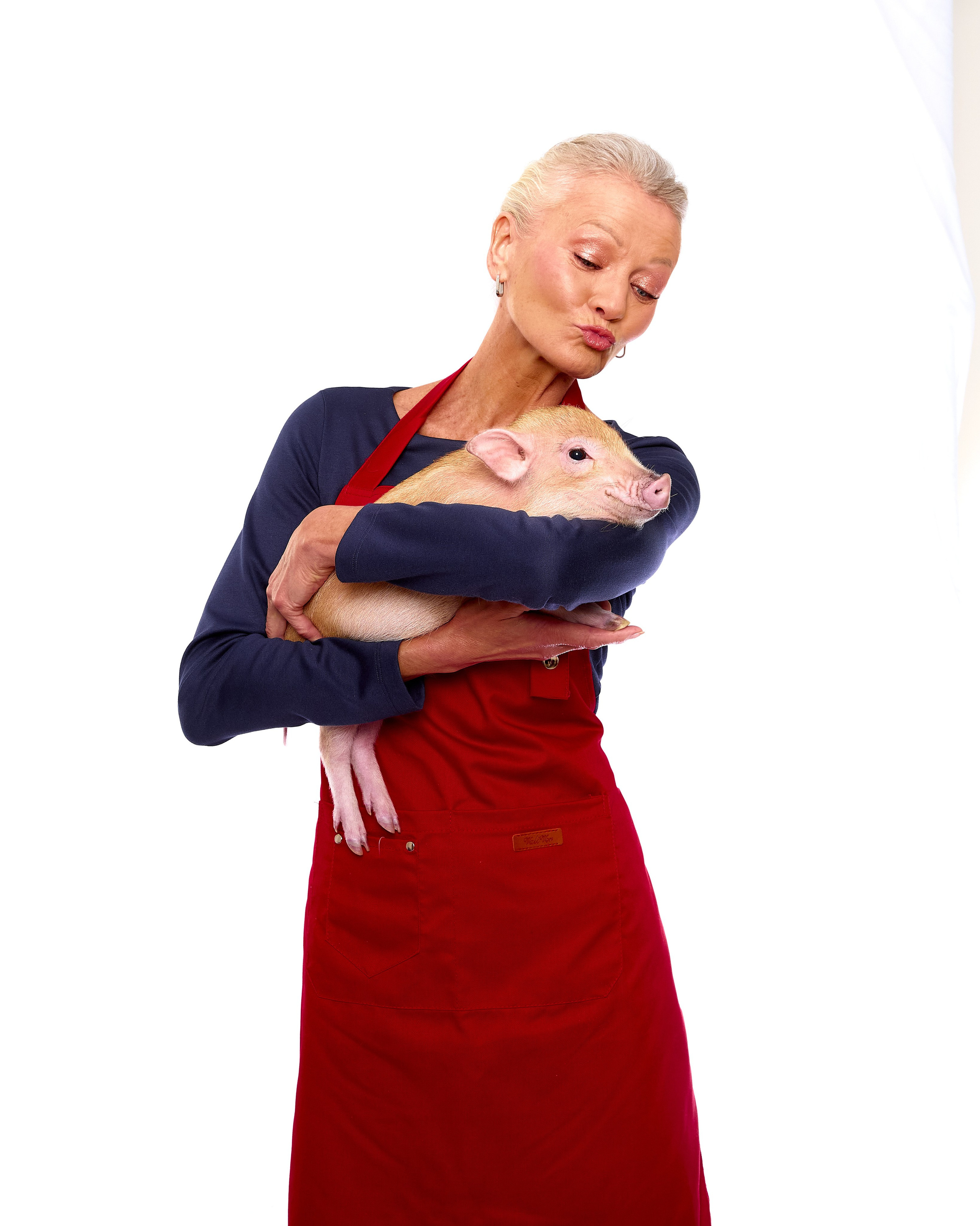 VAVADA. Святослав Лебедев | Рекламный фотограф — Коммерческая съемка, Арт-дирекшн, AI-интеграция