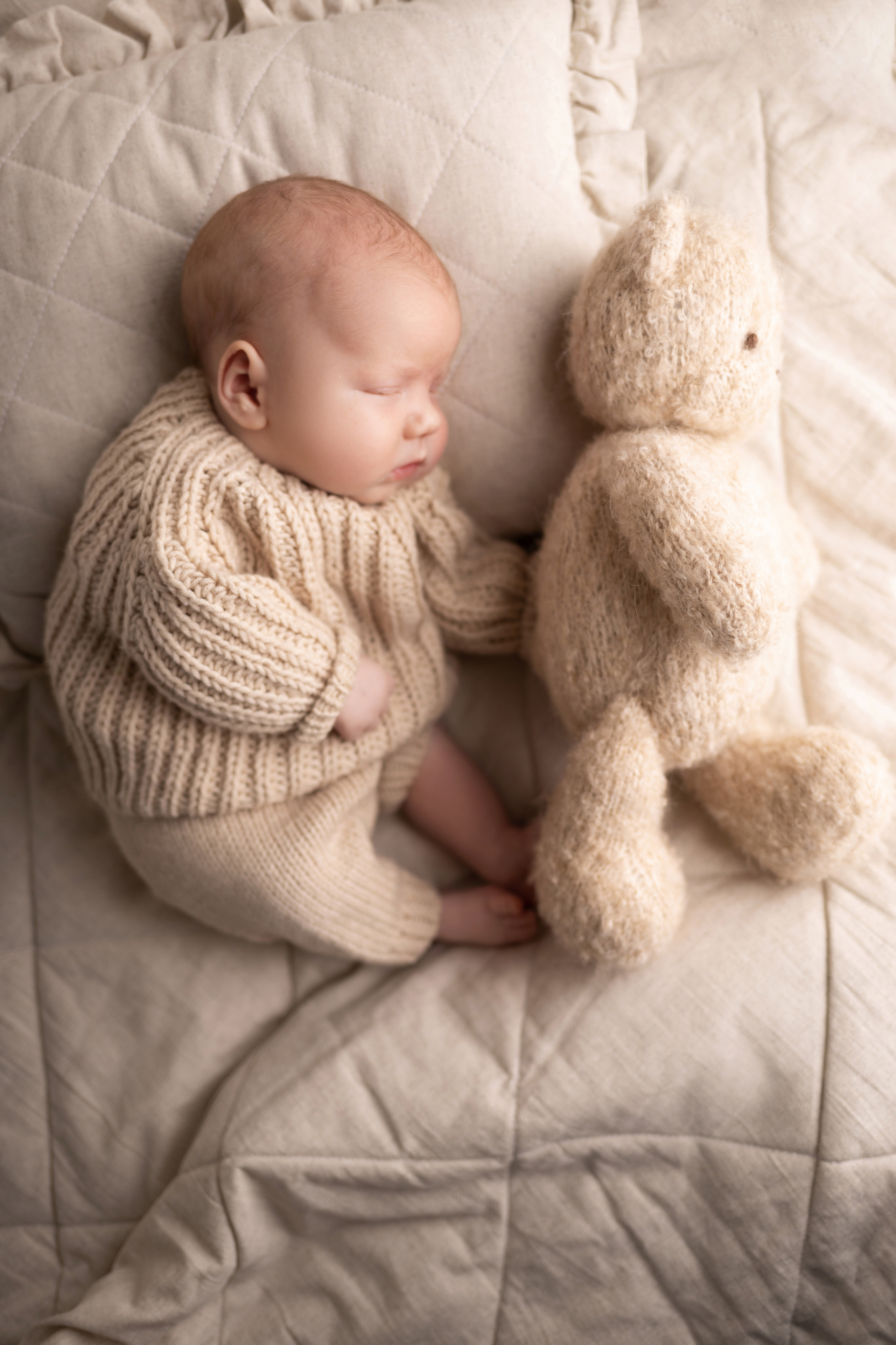 Newborn съемка в стиле Лайф. Фотограф новорожденных малышей в Омске и Омской области Эльвира Камаева