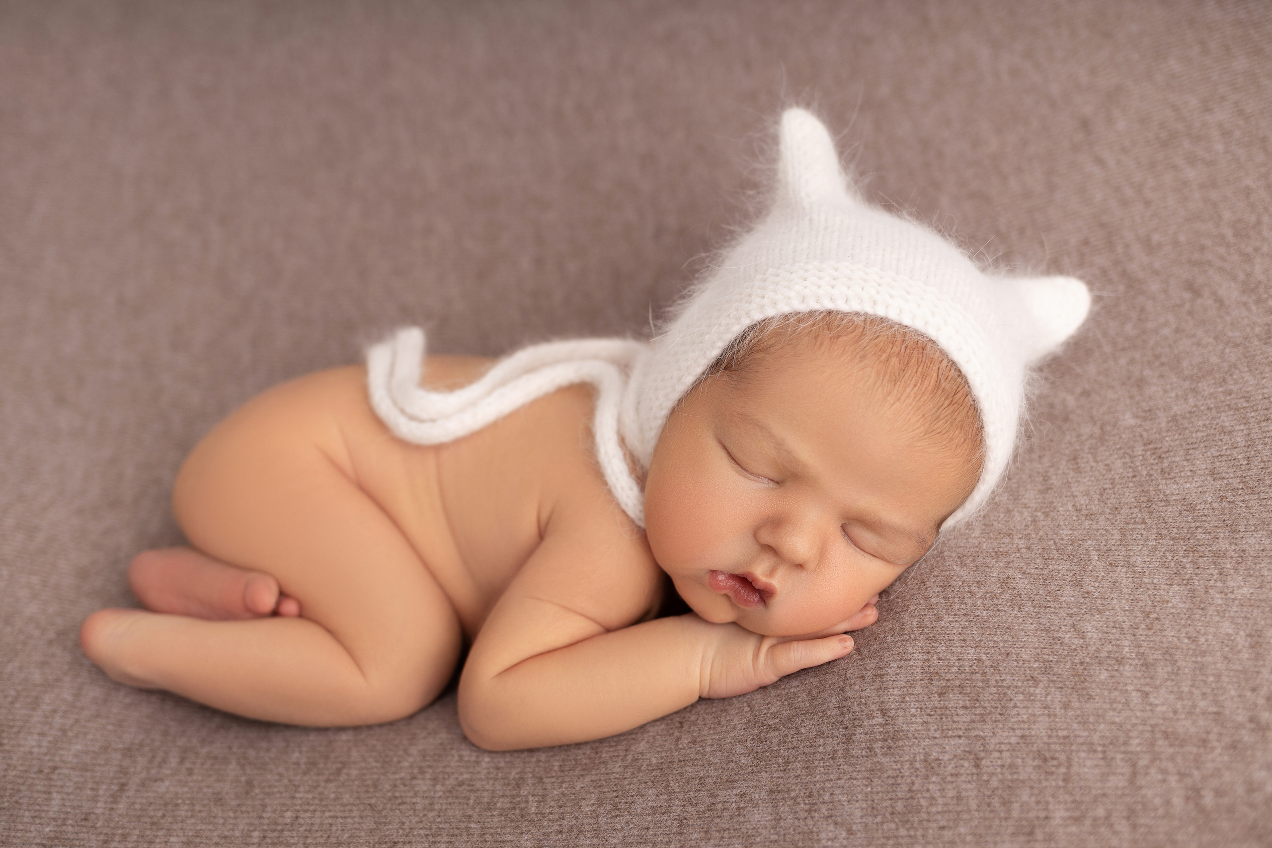 Классическая фотосессия малыша. Фотограф новорожденных малышей в Омске и Омской области Эльвира Камаева