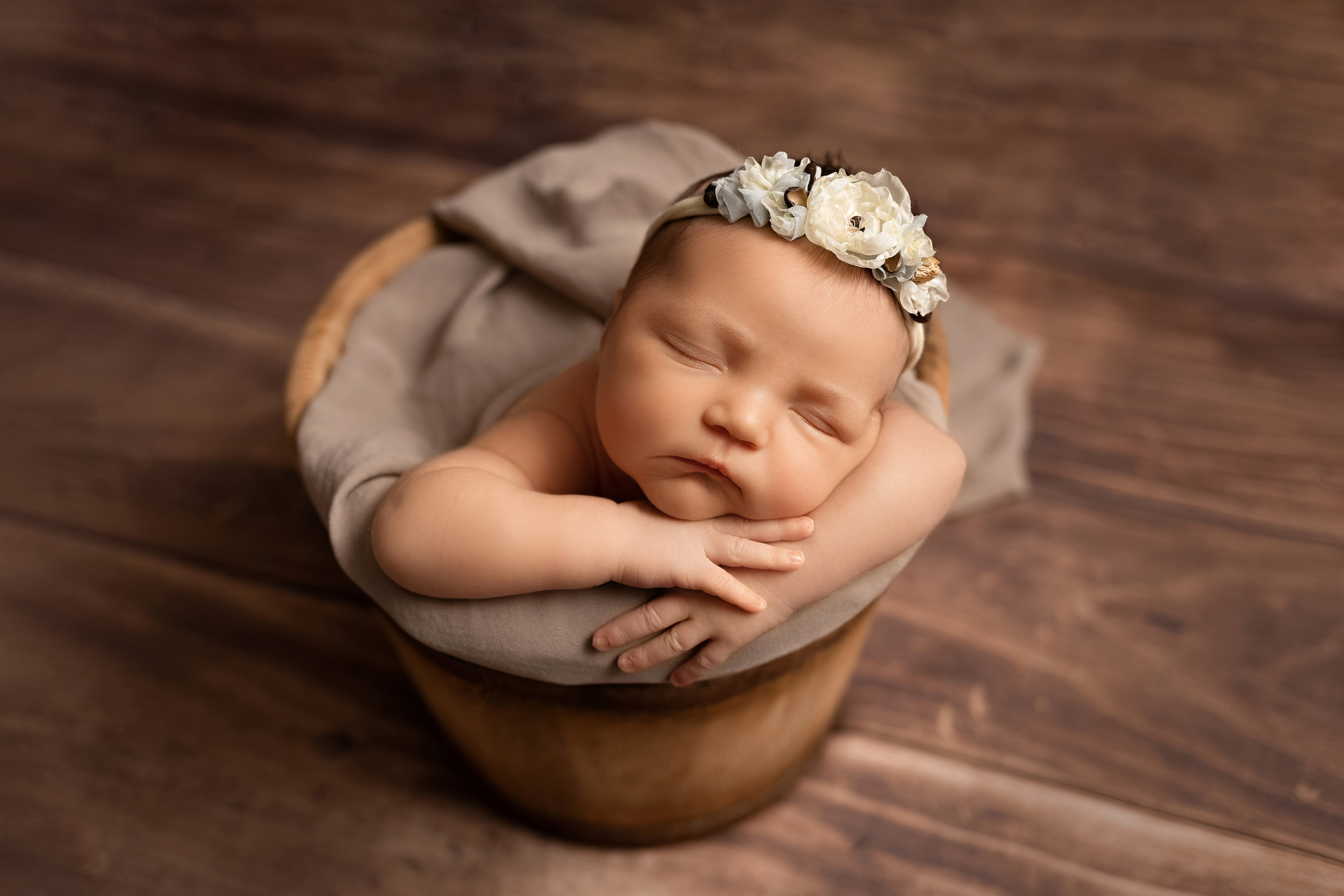 Классическая фотосессия малыша. Фотограф новорожденных малышей в Омске и Омской области Эльвира Камаева