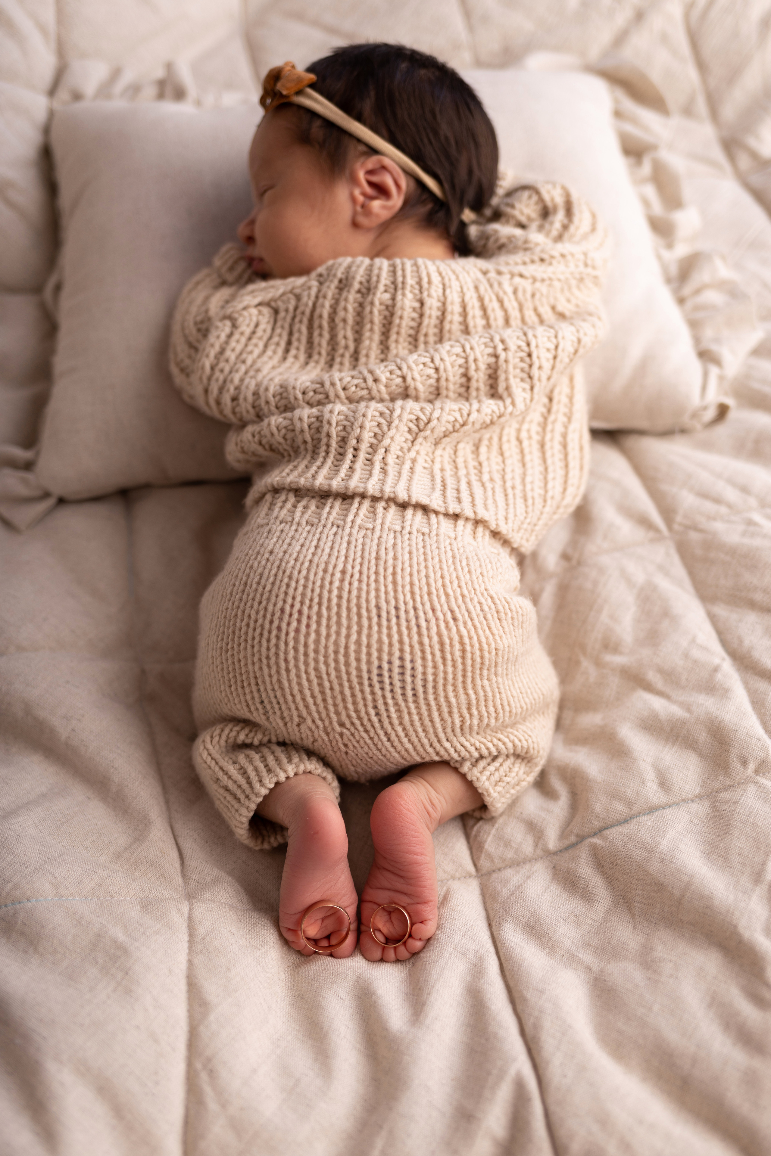 Newborn съемка в стиле Лайф. Фотограф новорожденных малышей в Омске и Омской области Эльвира Камаева