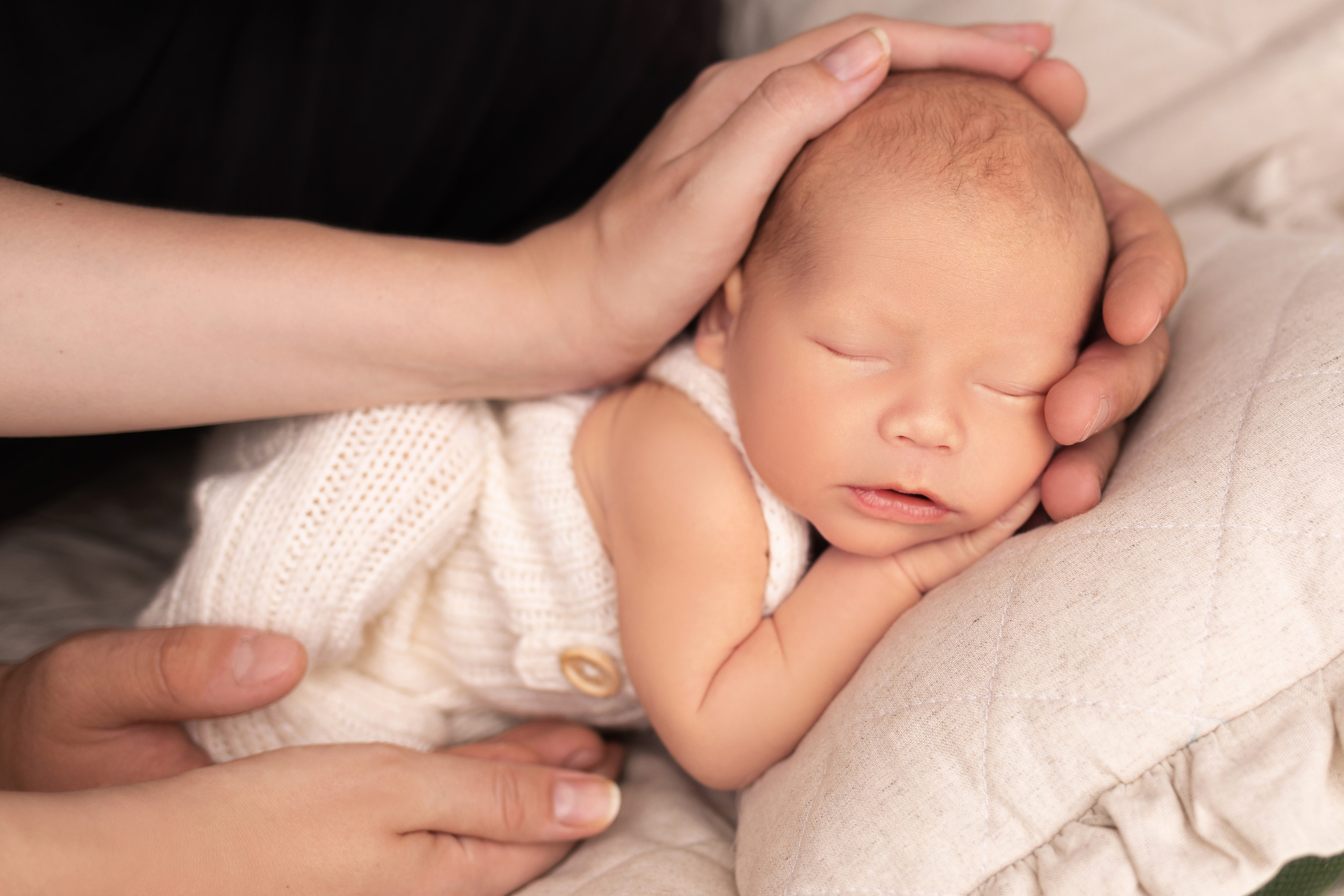 Newborn съемка в стиле Лайф. Фотограф новорожденных малышей в Омске и Омской области Эльвира Камаева