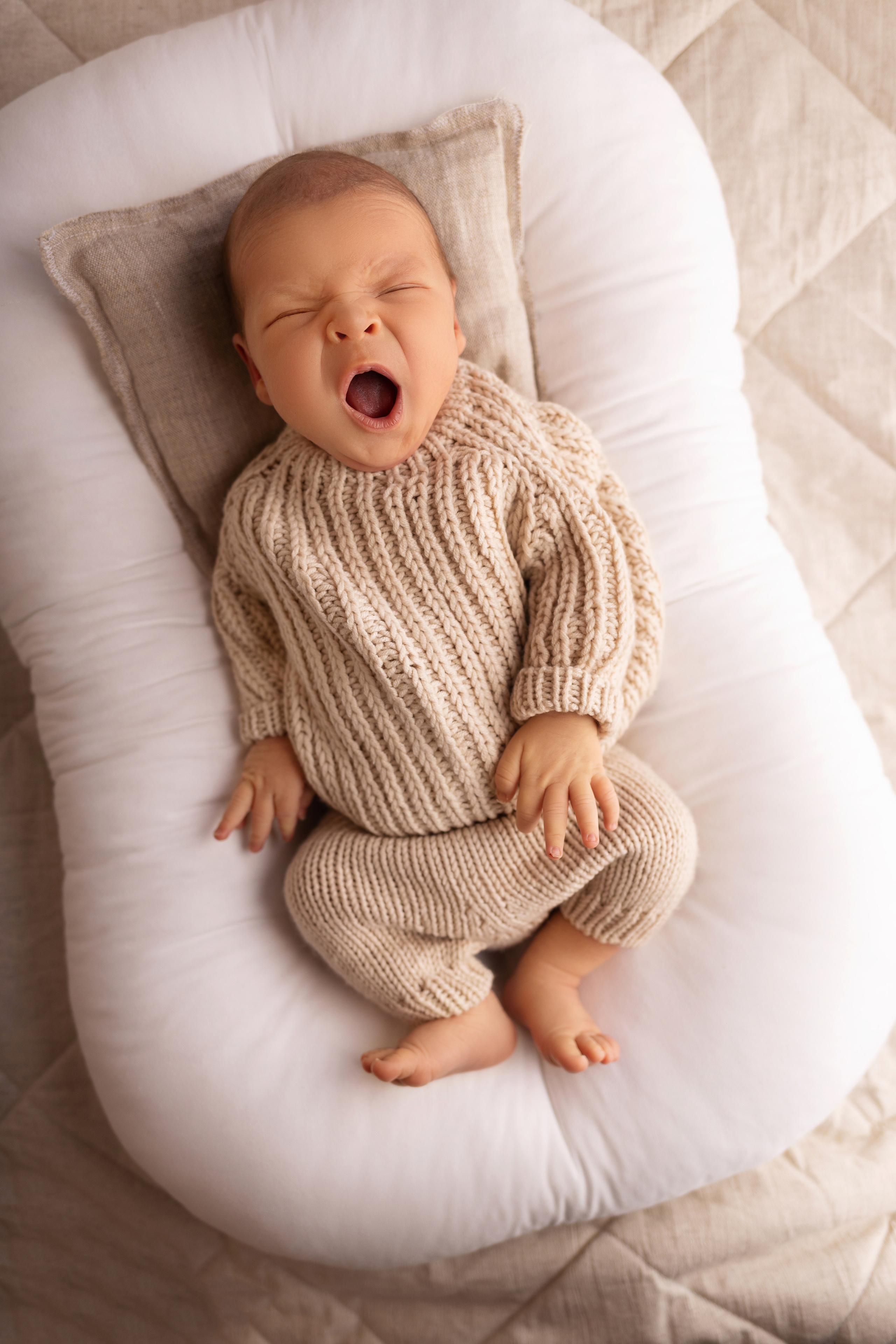 Newborn съемка в стиле Лайф. Фотограф новорожденных малышей в Омске и Омской области Эльвира Камаева