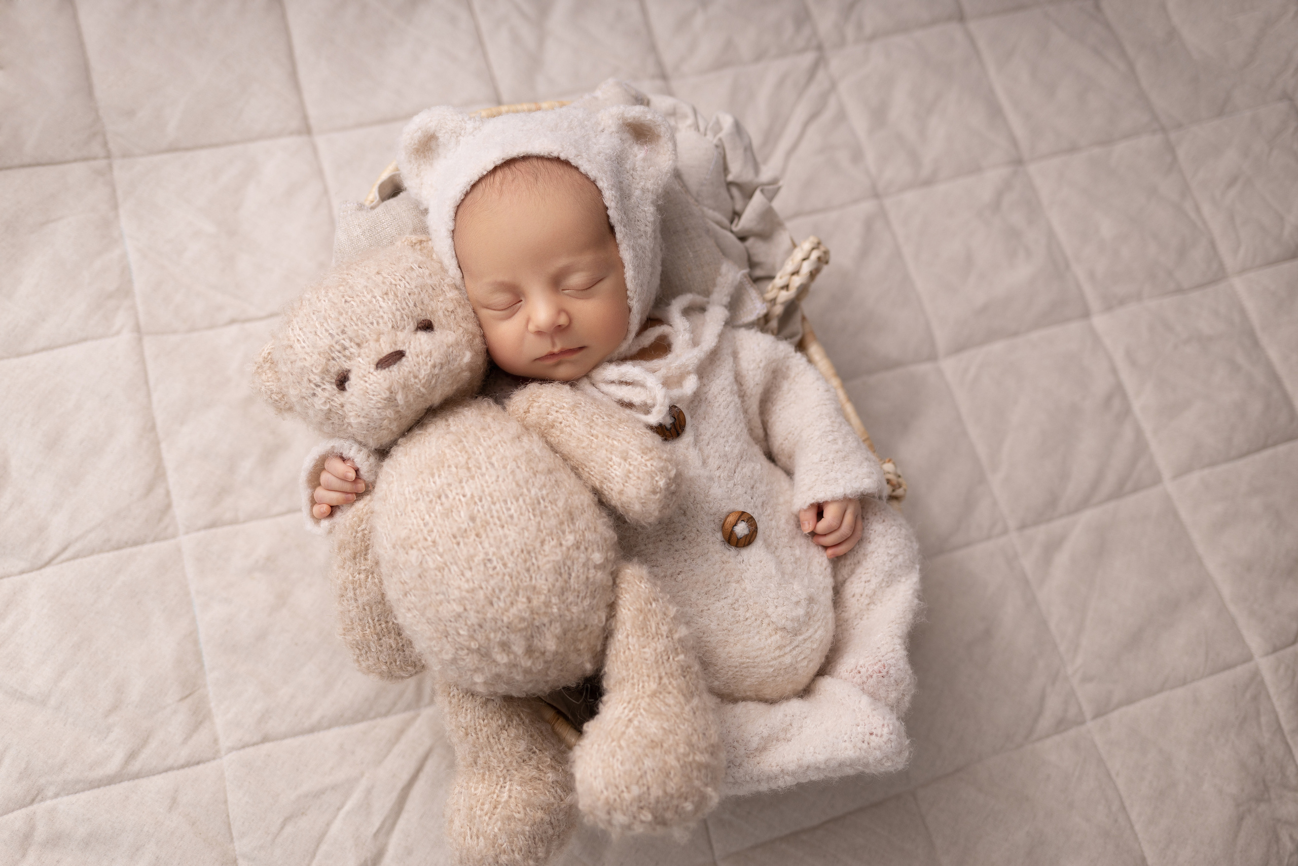 Классическая фотосессия малыша. Фотограф новорожденных малышей в Омске и Омской области Эльвира Камаева