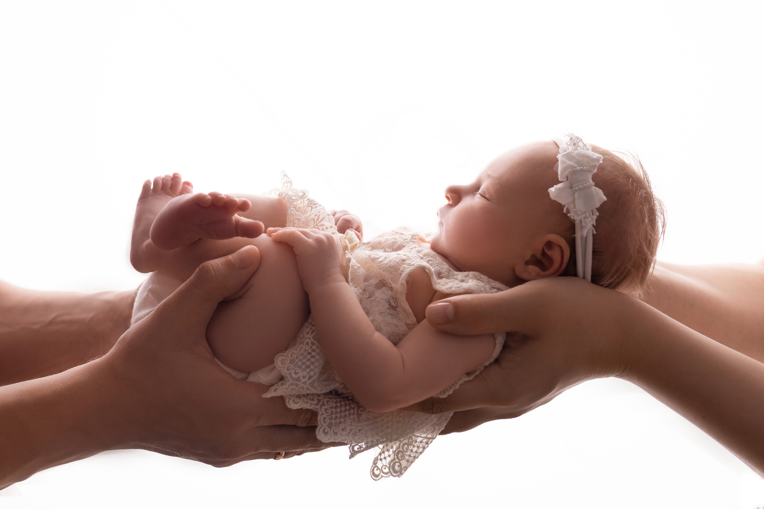 Классическая фотосессия малыша. Фотограф новорожденных малышей в Омске и Омской области Эльвира Камаева