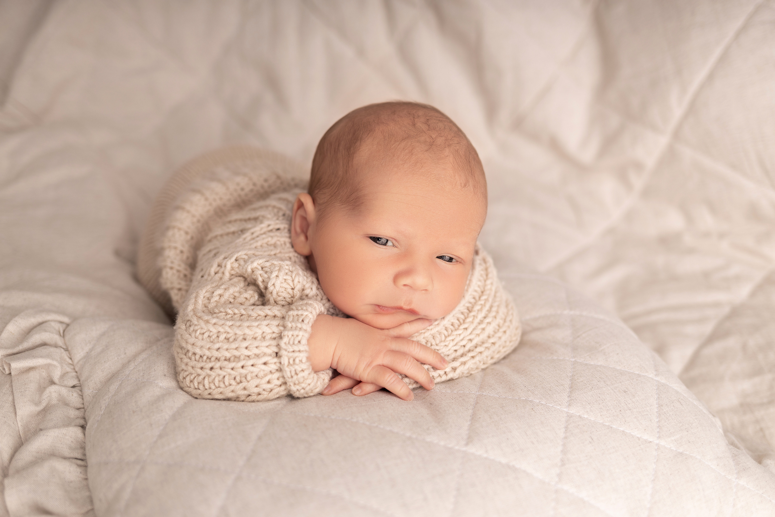 Newborn съемка в стиле Лайф. Фотограф новорожденных малышей в Омске и Омской области Эльвира Камаева