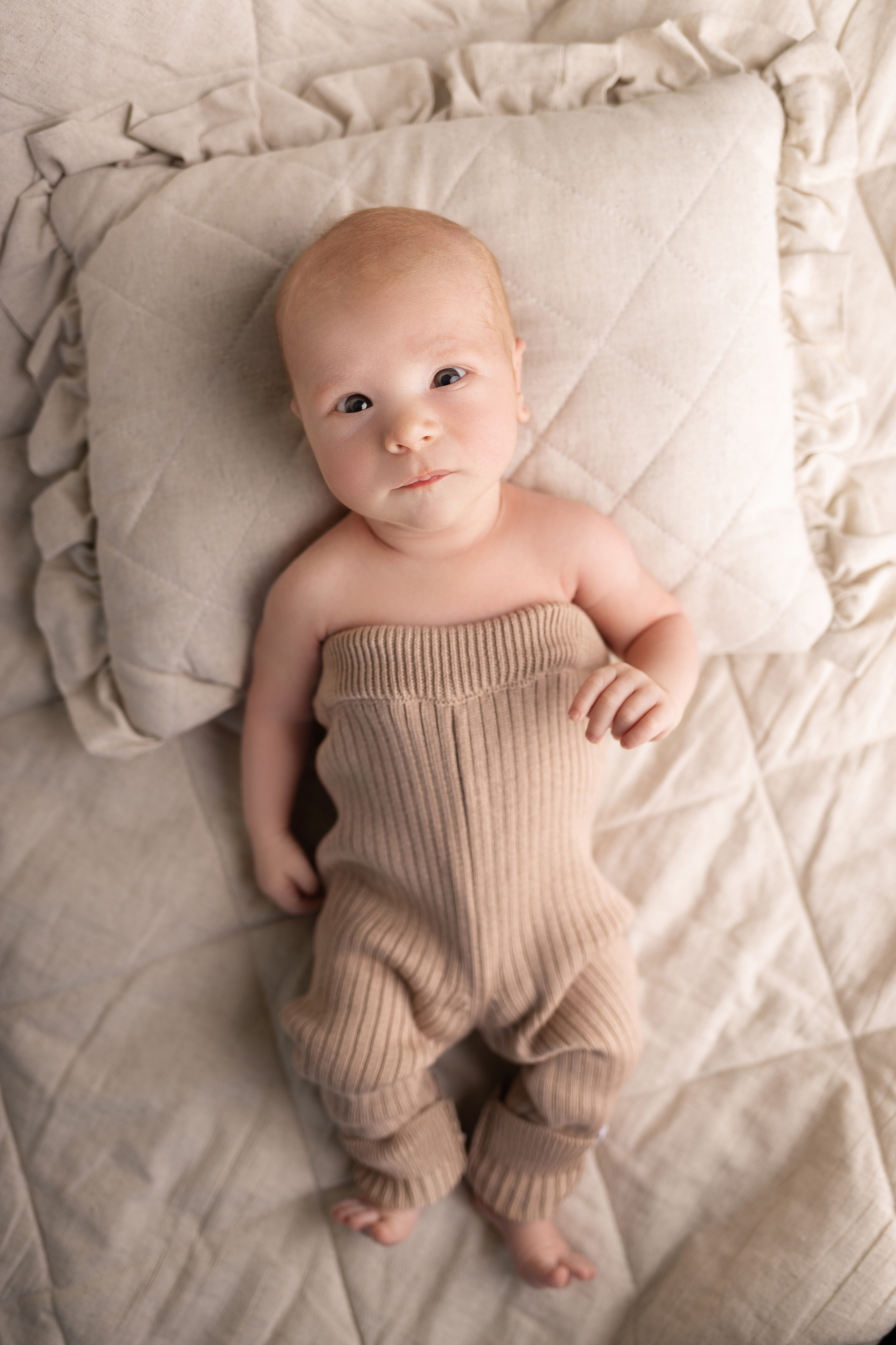 Newborn съемка в стиле Лайф. Фотограф новорожденных малышей в Омске и Омской области Эльвира Камаева