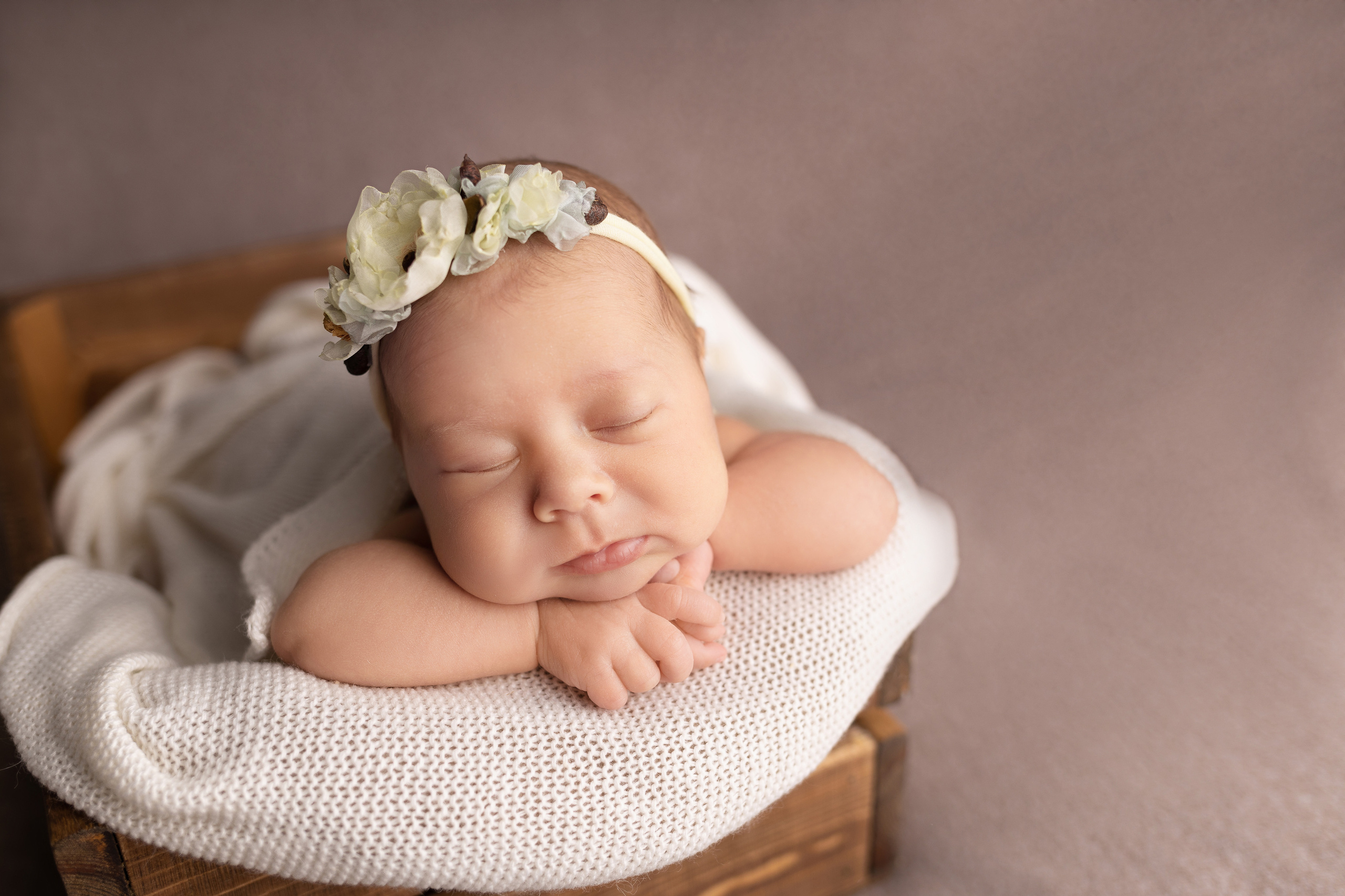 Классическая фотосессия малыша. Фотограф новорожденных малышей в Омске и Омской области Эльвира Камаева