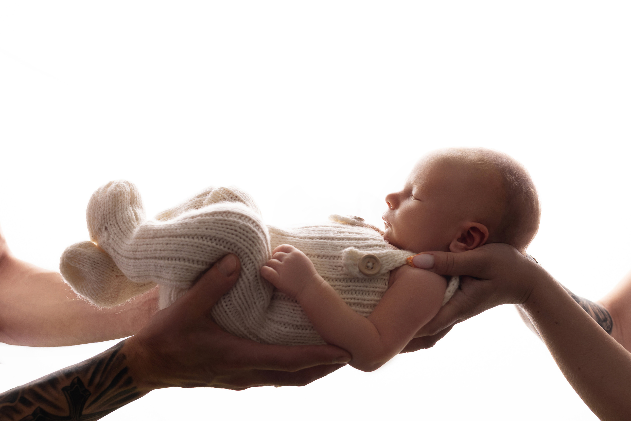 Newborn съемка в стиле Лайф. Фотограф новорожденных малышей в Омске и Омской области Эльвира Камаева