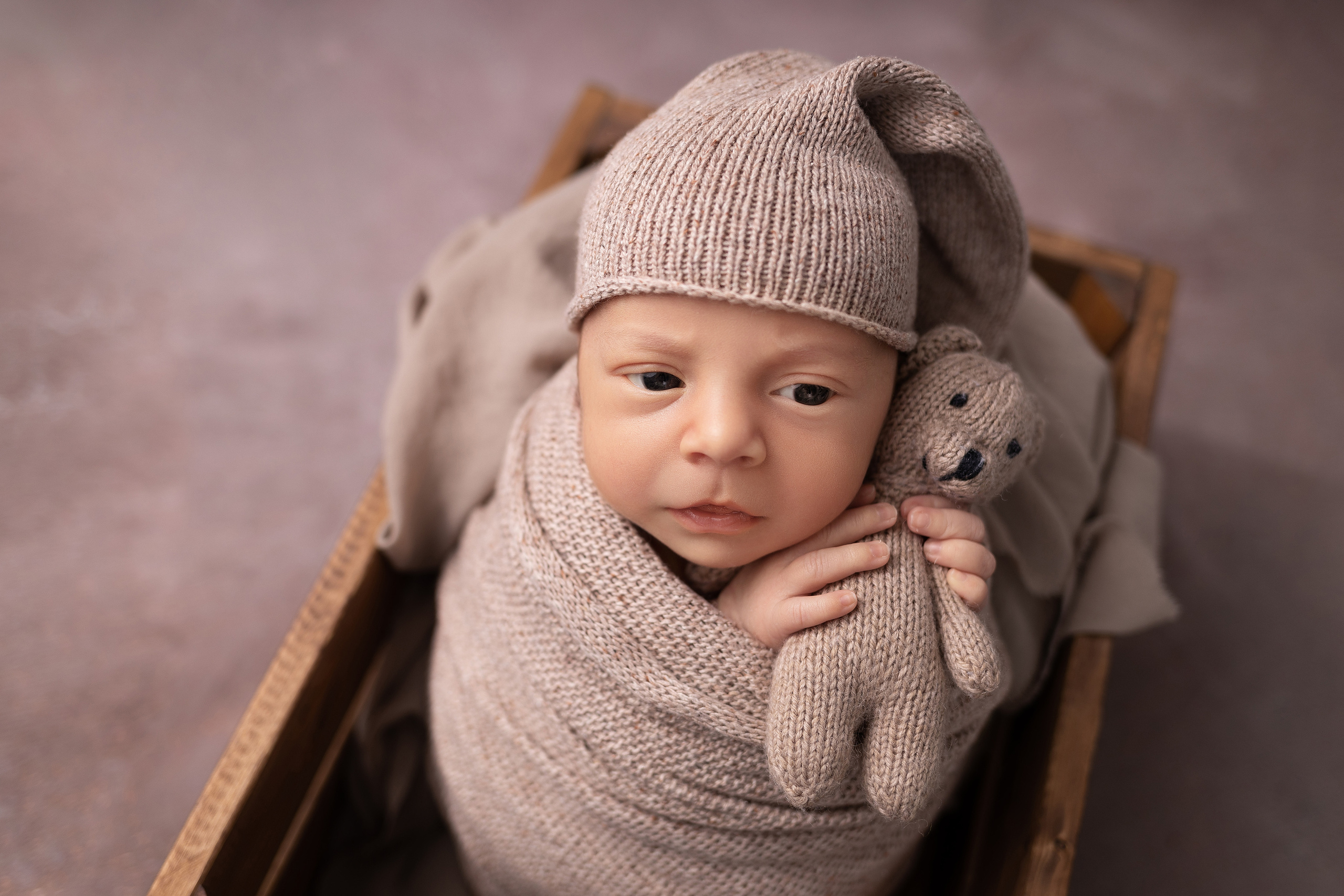 Классическая фотосессия малыша. Фотограф новорожденных малышей в Омске и Омской области Эльвира Камаева